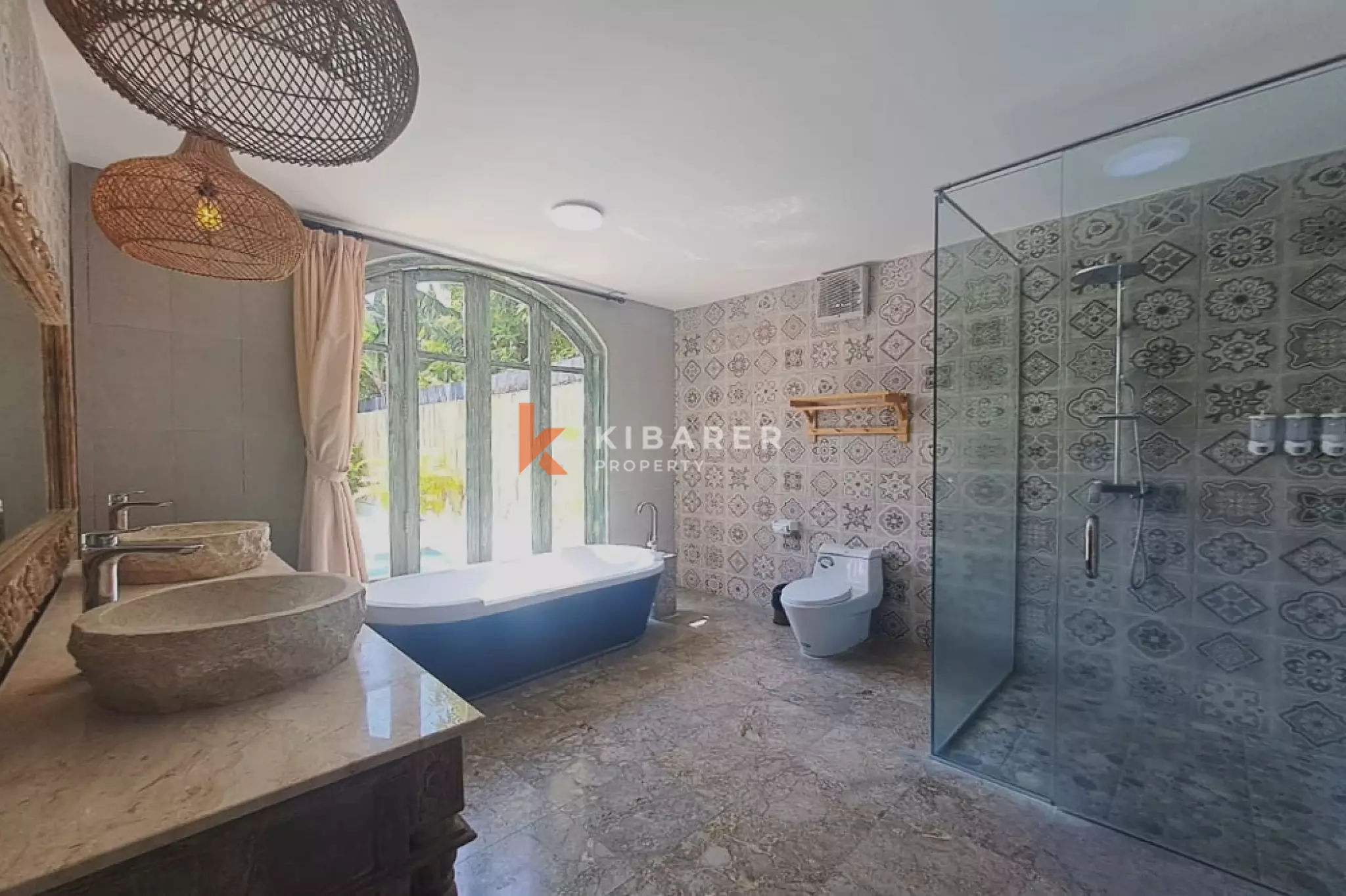 Haven Three-Bedrooms Villa in Prime Berawa Location — image 16