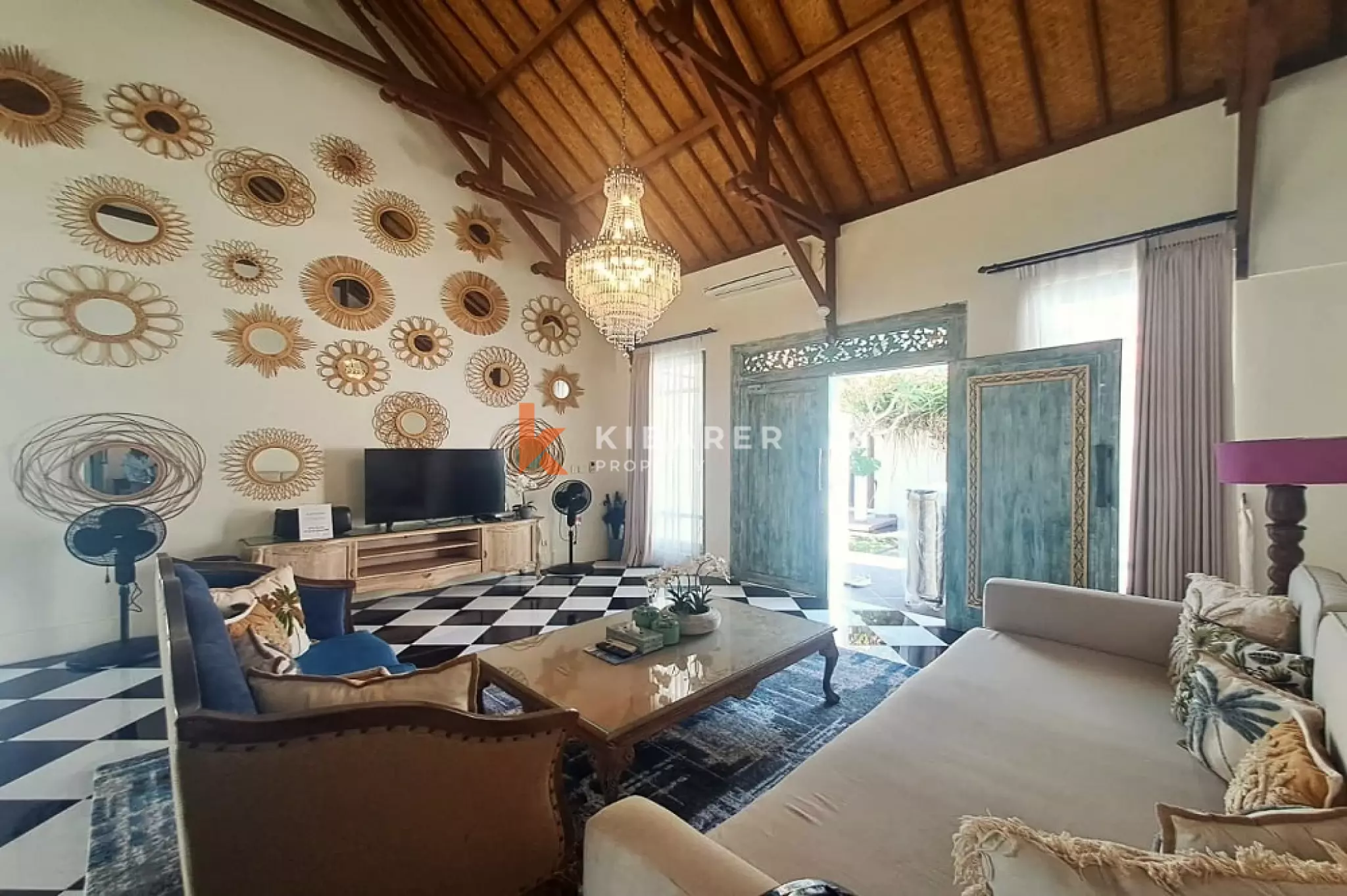 Haven Three-Bedrooms Villa in Prime Berawa Location — image 8