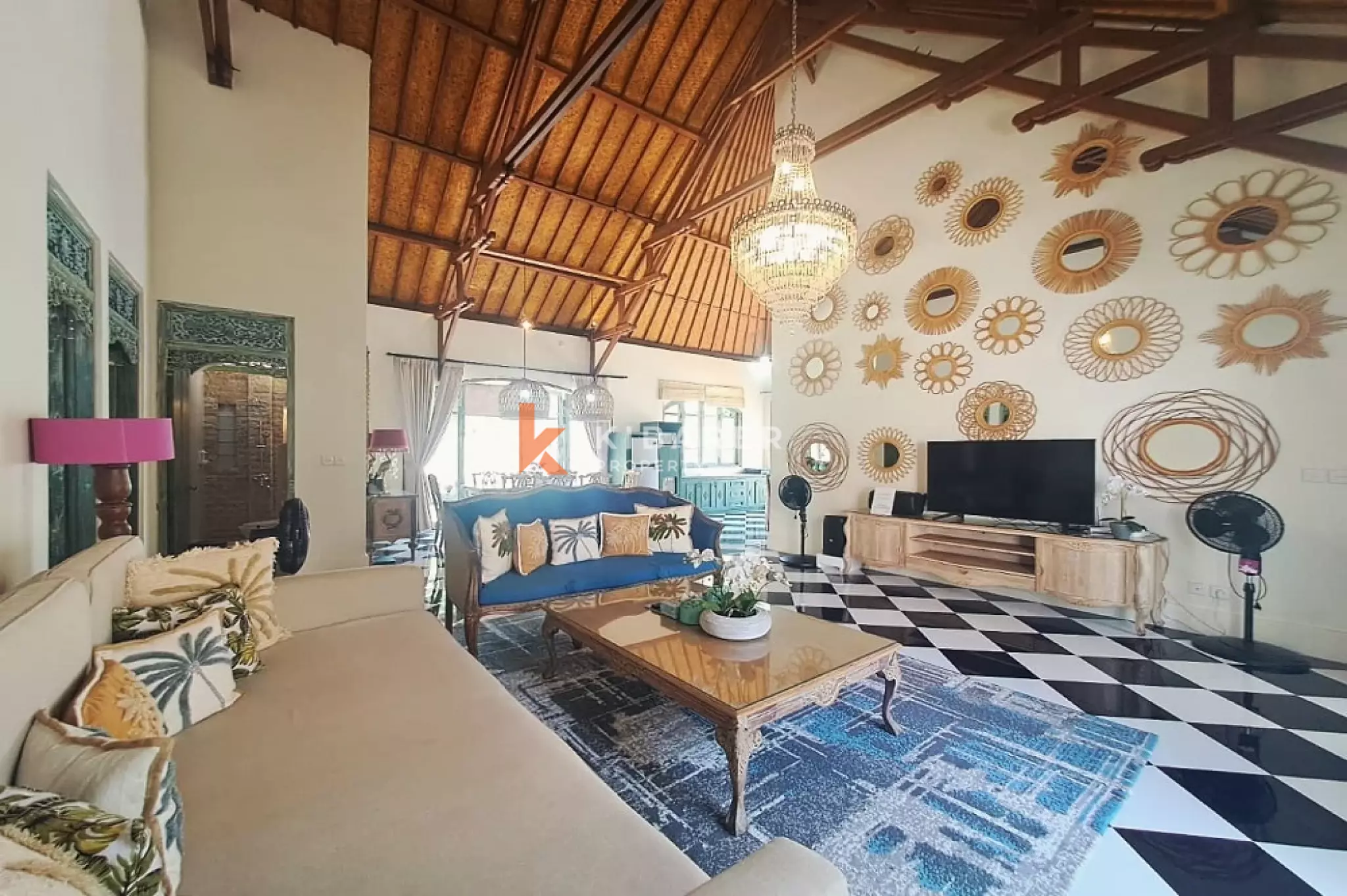 Haven Three-Bedrooms Villa in Prime Berawa Location — image 6