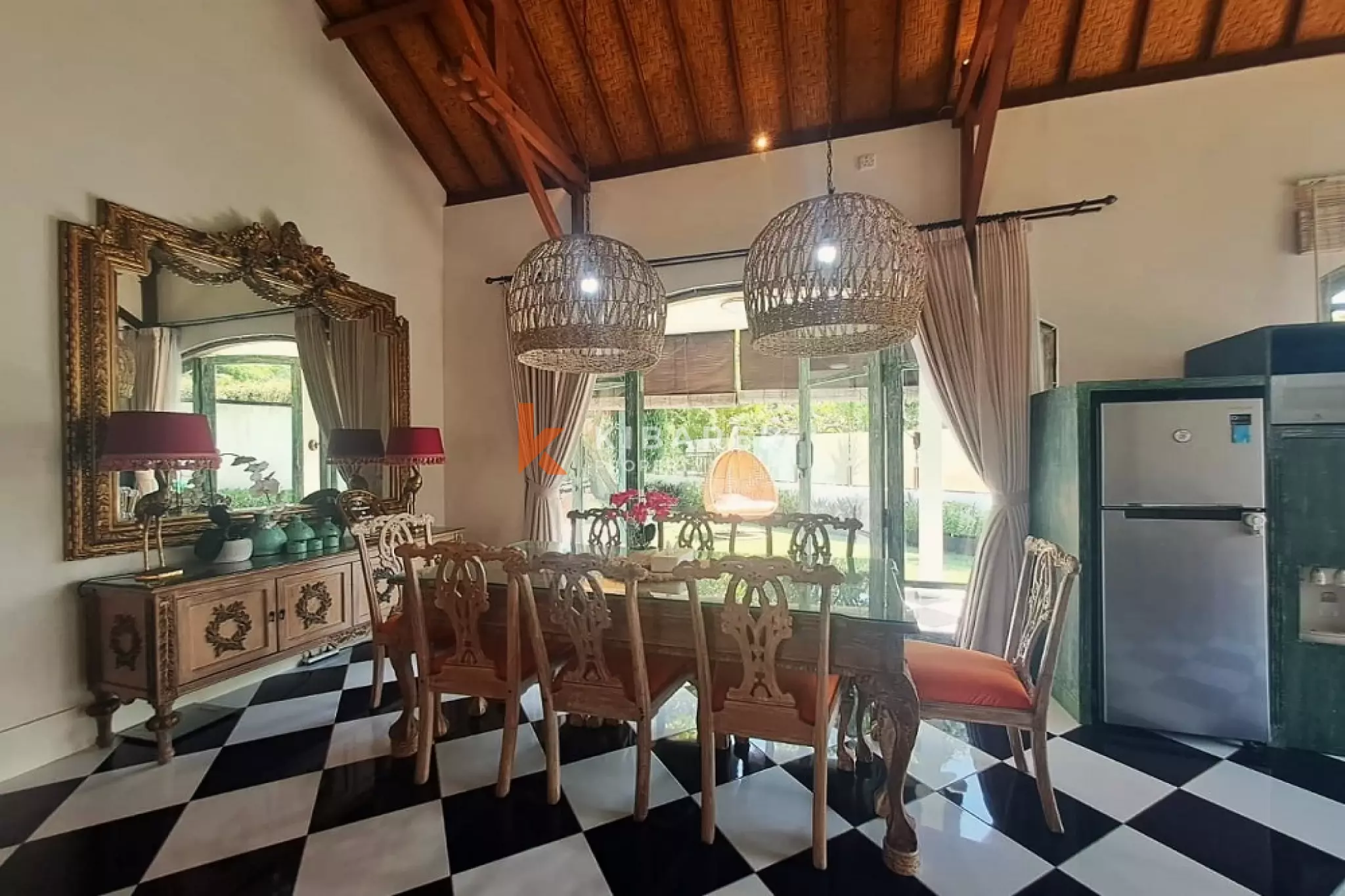 Haven Three-Bedrooms Villa in Prime Berawa Location — image 9