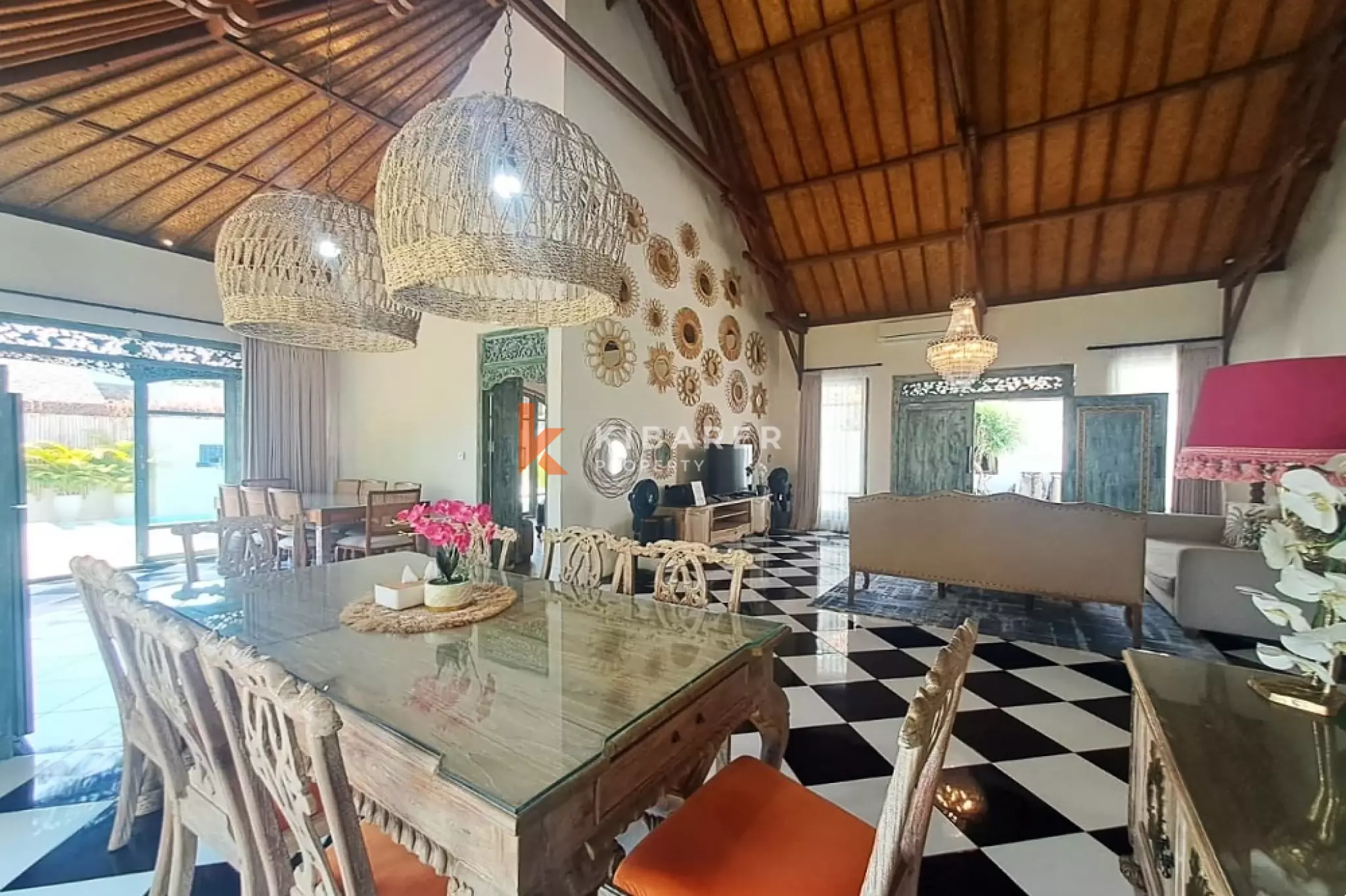 Haven Three-Bedrooms Villa in Prime Berawa Location — image 12