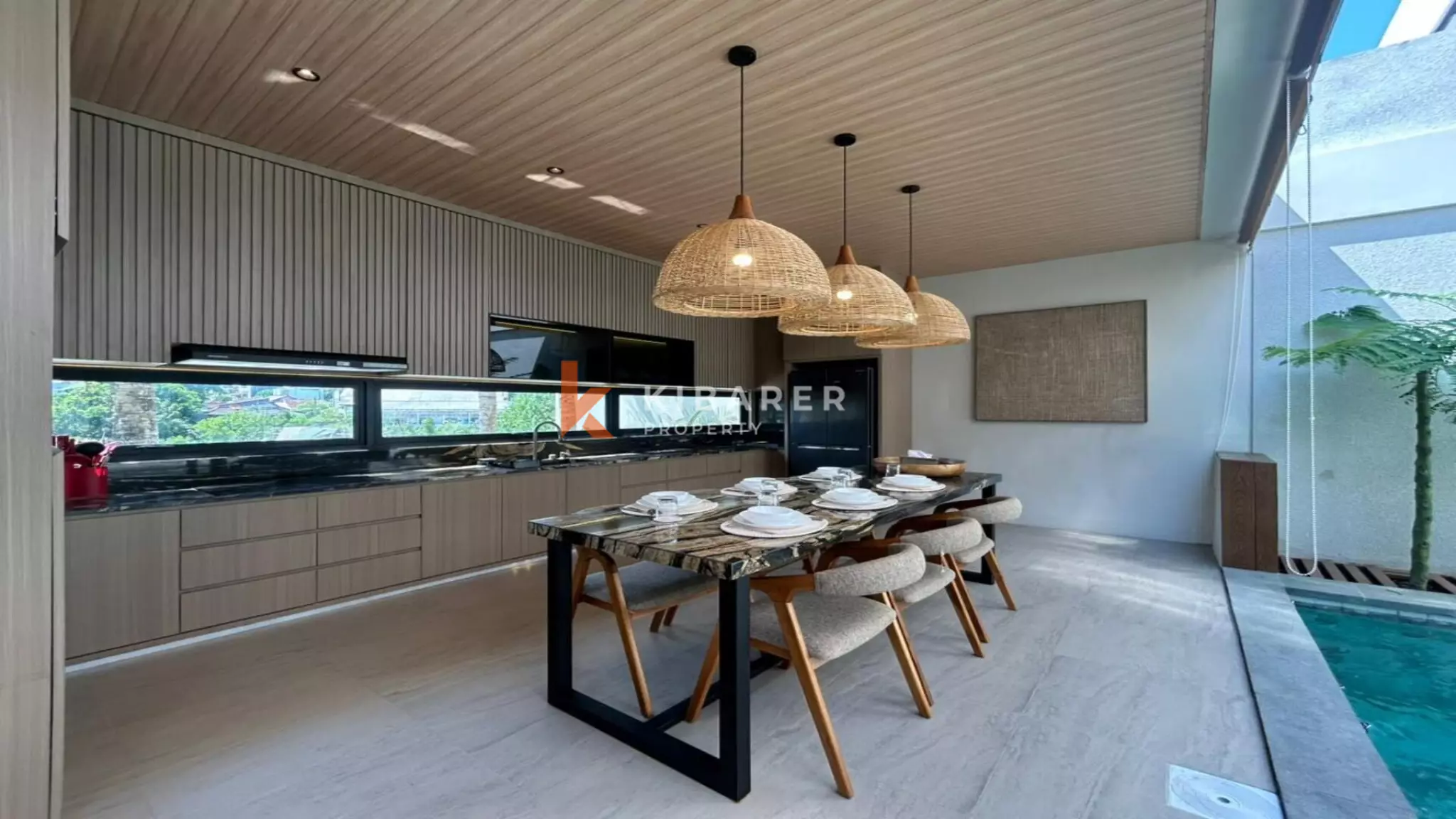 Charming Three-Bedroom Villa with Open Living Space in Canggu — image 4