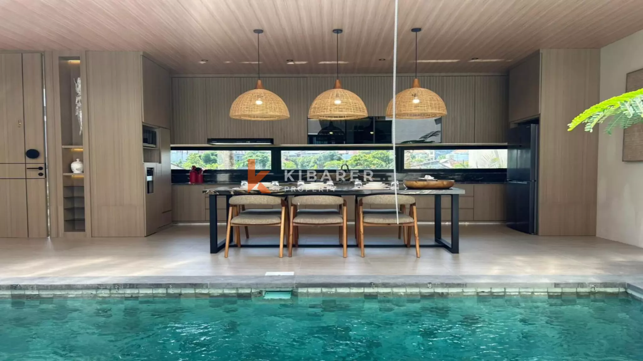 Charming Three-Bedroom Villa with Open Living Space in Canggu — image 3