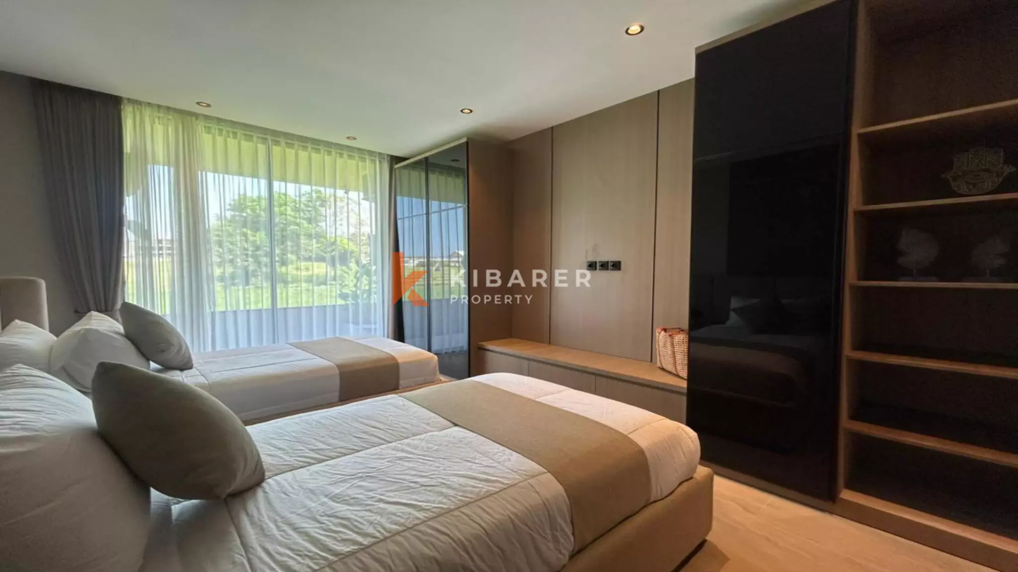 Charming Three-Bedroom Villa with Open Living Space in Canggu — image 12