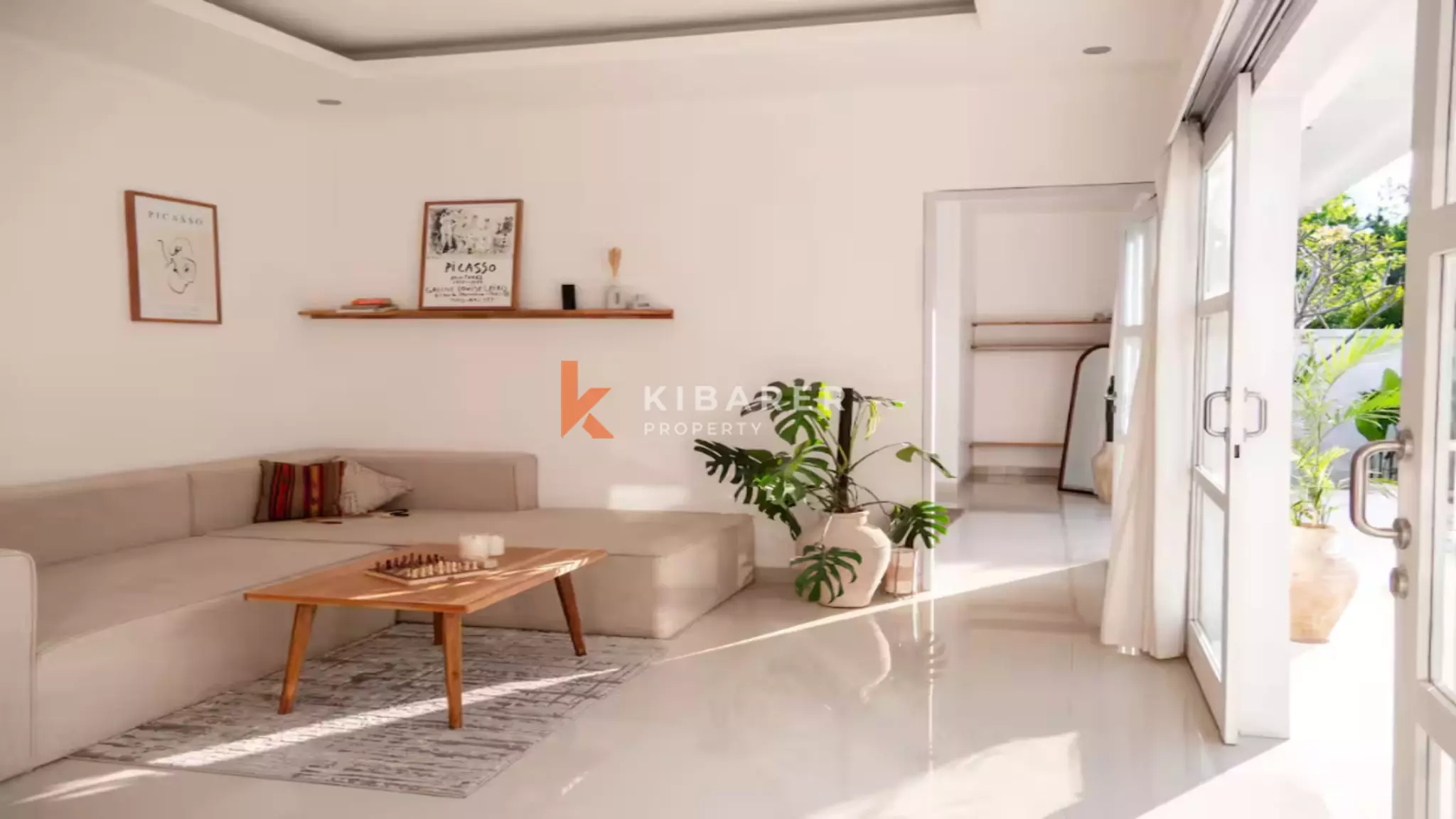 Chic Three-Bedroom Villa with Enclosed Living Near Uluwatu Beach — image 4