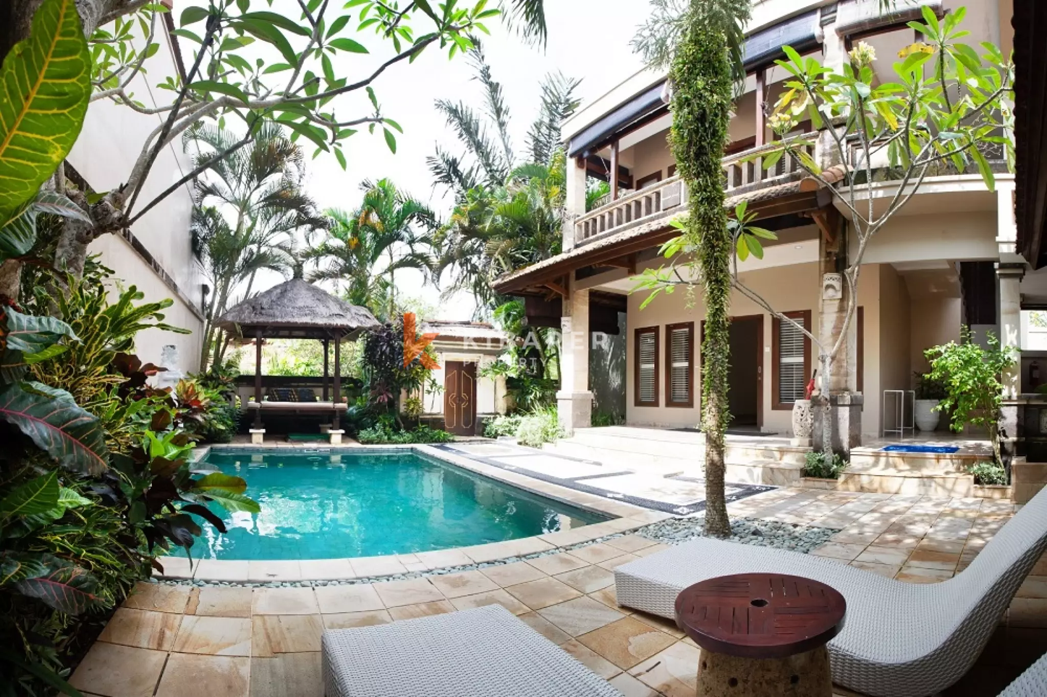 Touch Tropical Two-Bedrooms Enclosed Villa in Jimbaran — image 2