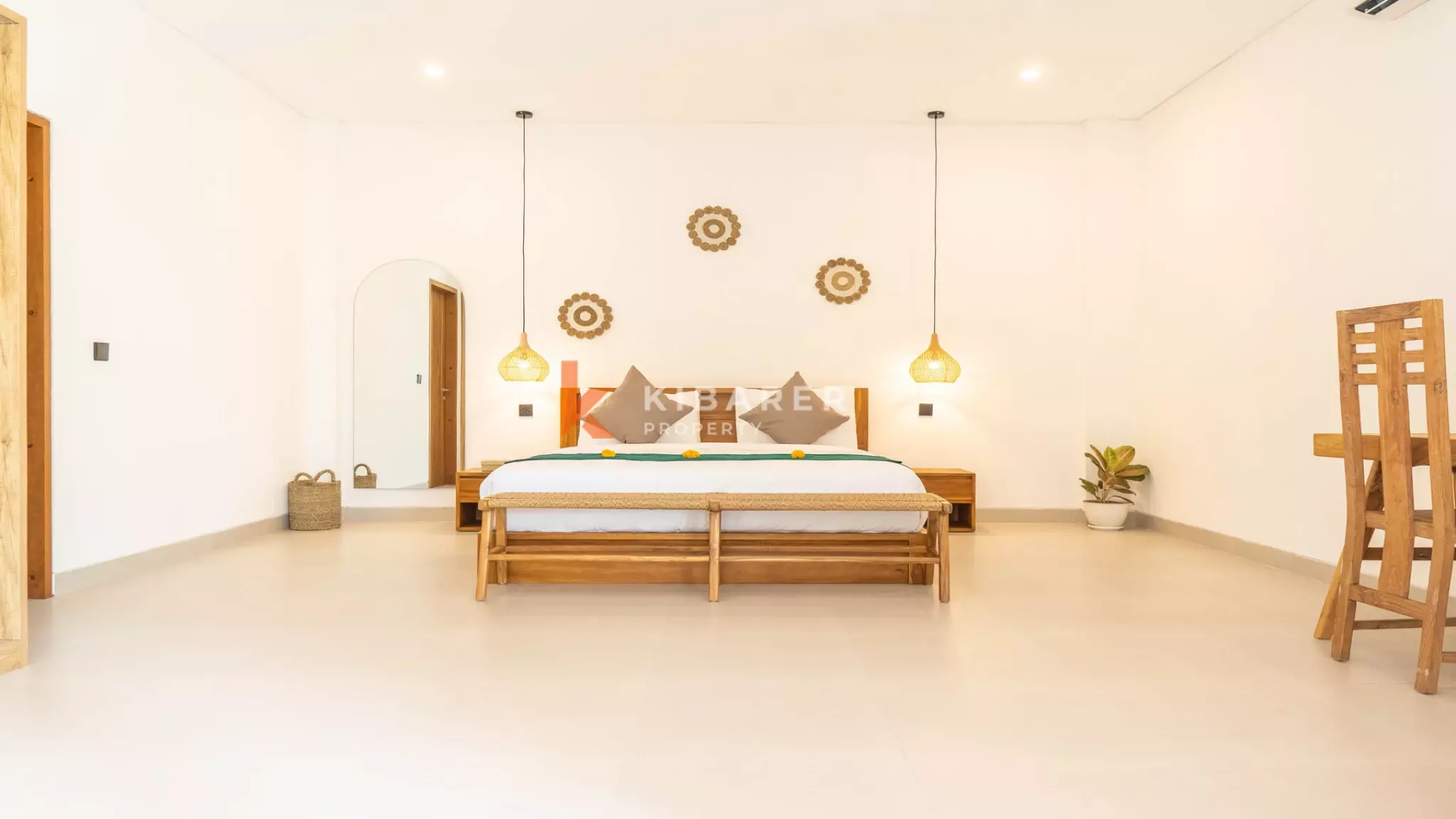 Beautiful Two-Bedroom Tropical Getaway in Tumbak Bayuh — image 15