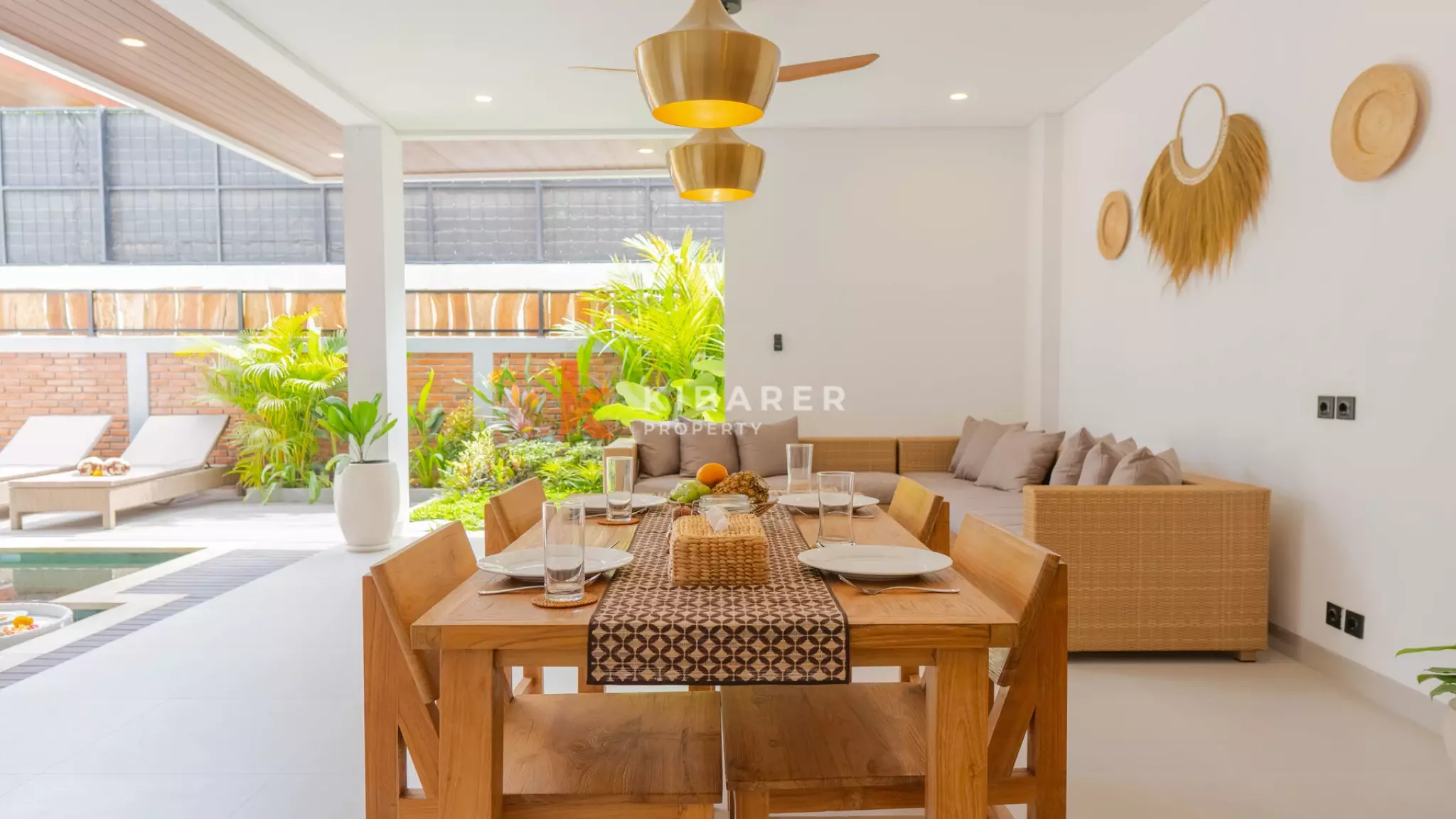 Beautiful Two-Bedroom Tropical Getaway in Tumbak Bayuh — image 7