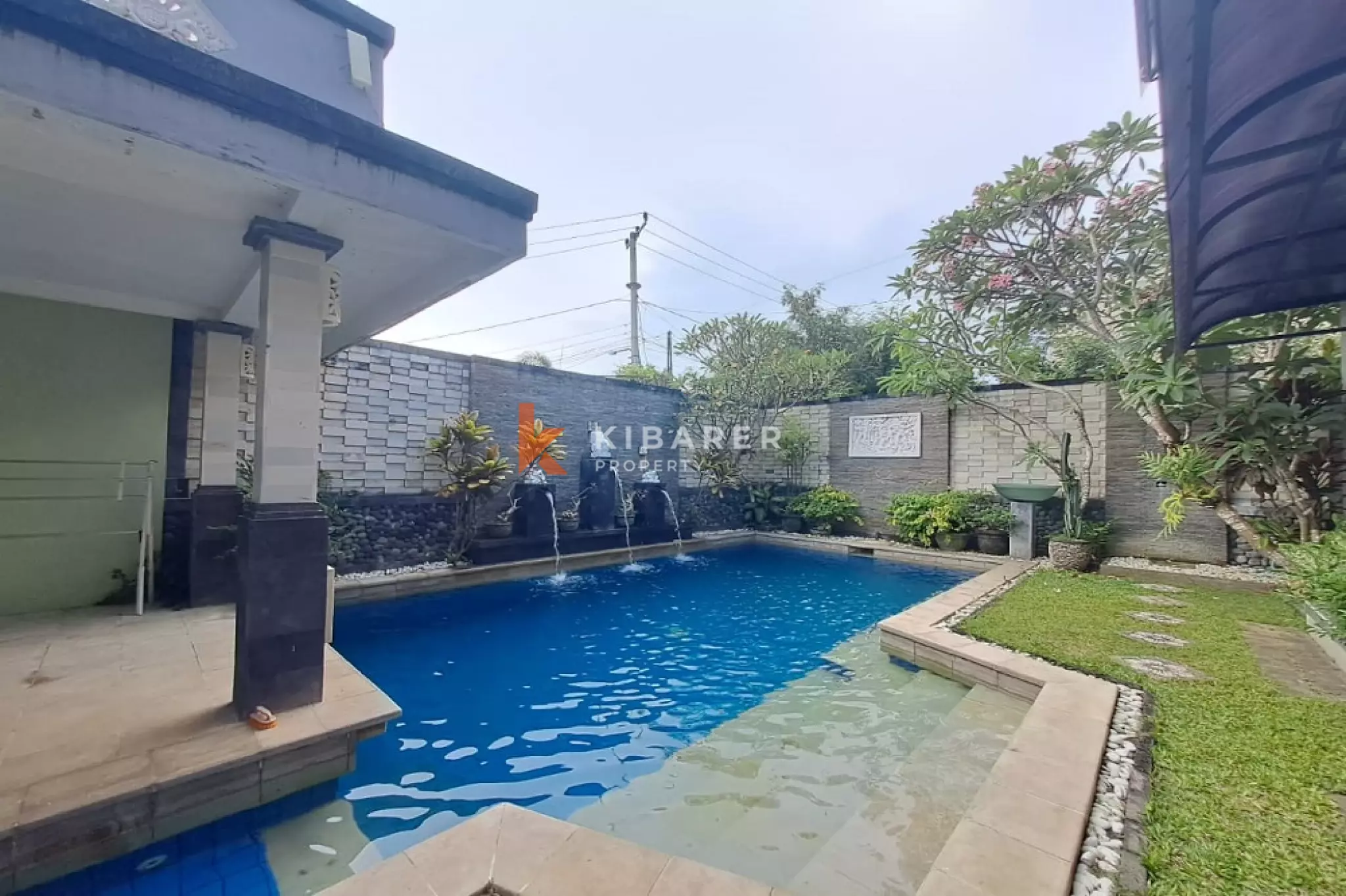 Homey Three-Bedrooms Villa in Nusa Dua — image 3