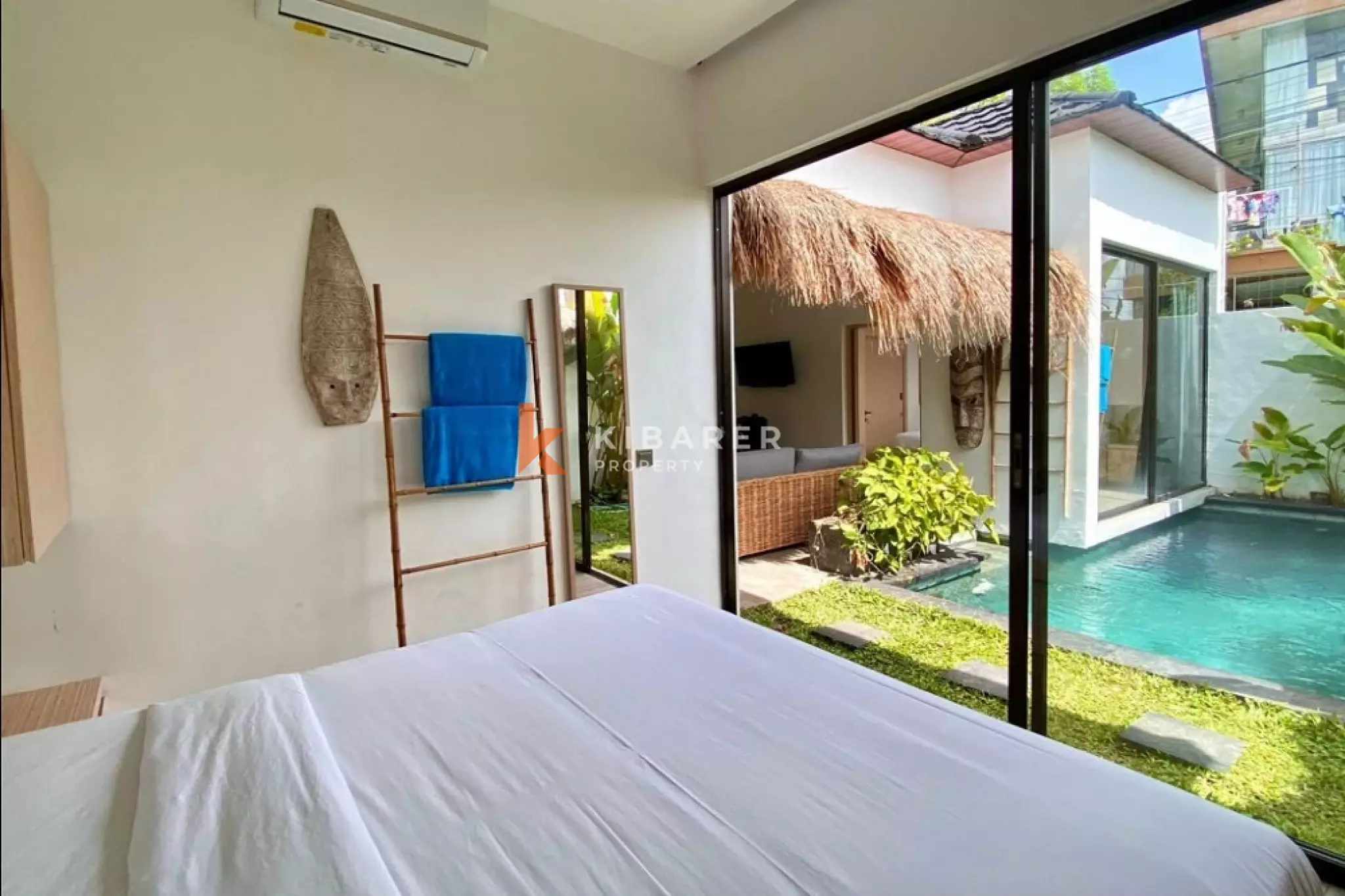 Minimalist Homey Two-Bedrooms Villa in Canggu Area — image 9