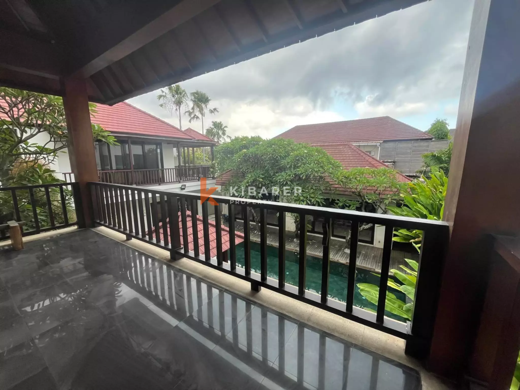 Four-bedroom Villa Walking Distance to Batu Belig Beach — image 14