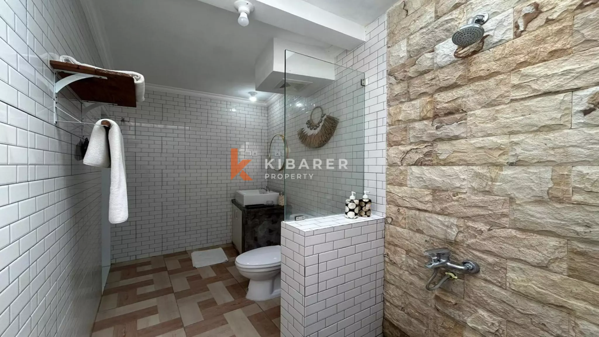 Charming Enclosed-Living Two-Bedroom Villa with Pool in Central Berawa — image 17