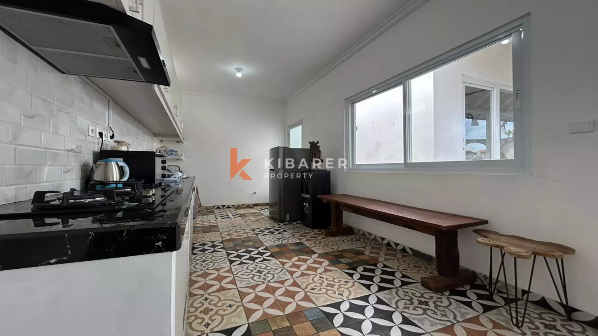 Charming Enclosed-Living Two-Bedroom Villa with Pool in Central Berawa — image 9