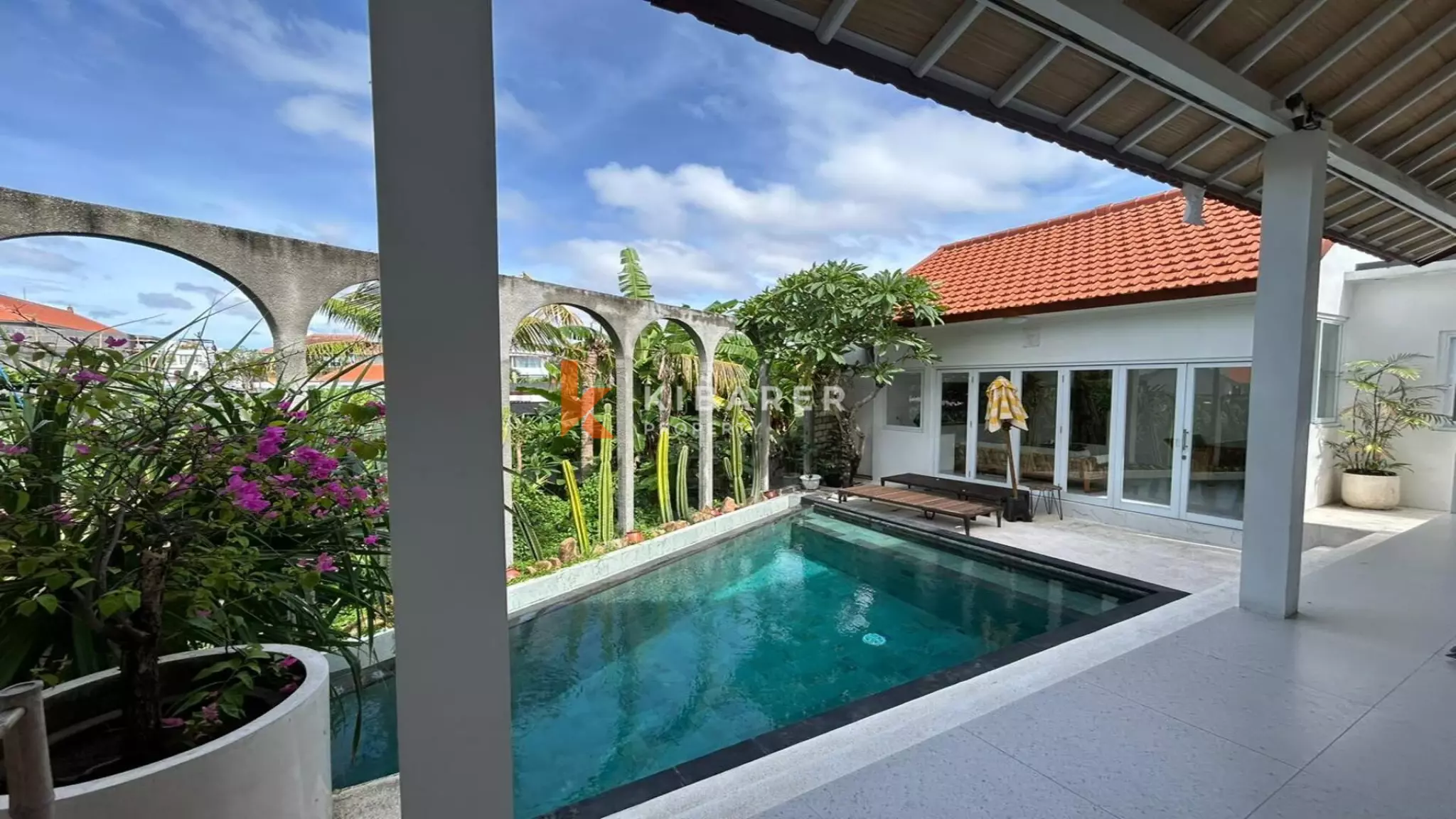 Charming Enclosed-Living Two-Bedroom Villa with Pool in Central Berawa — image 4