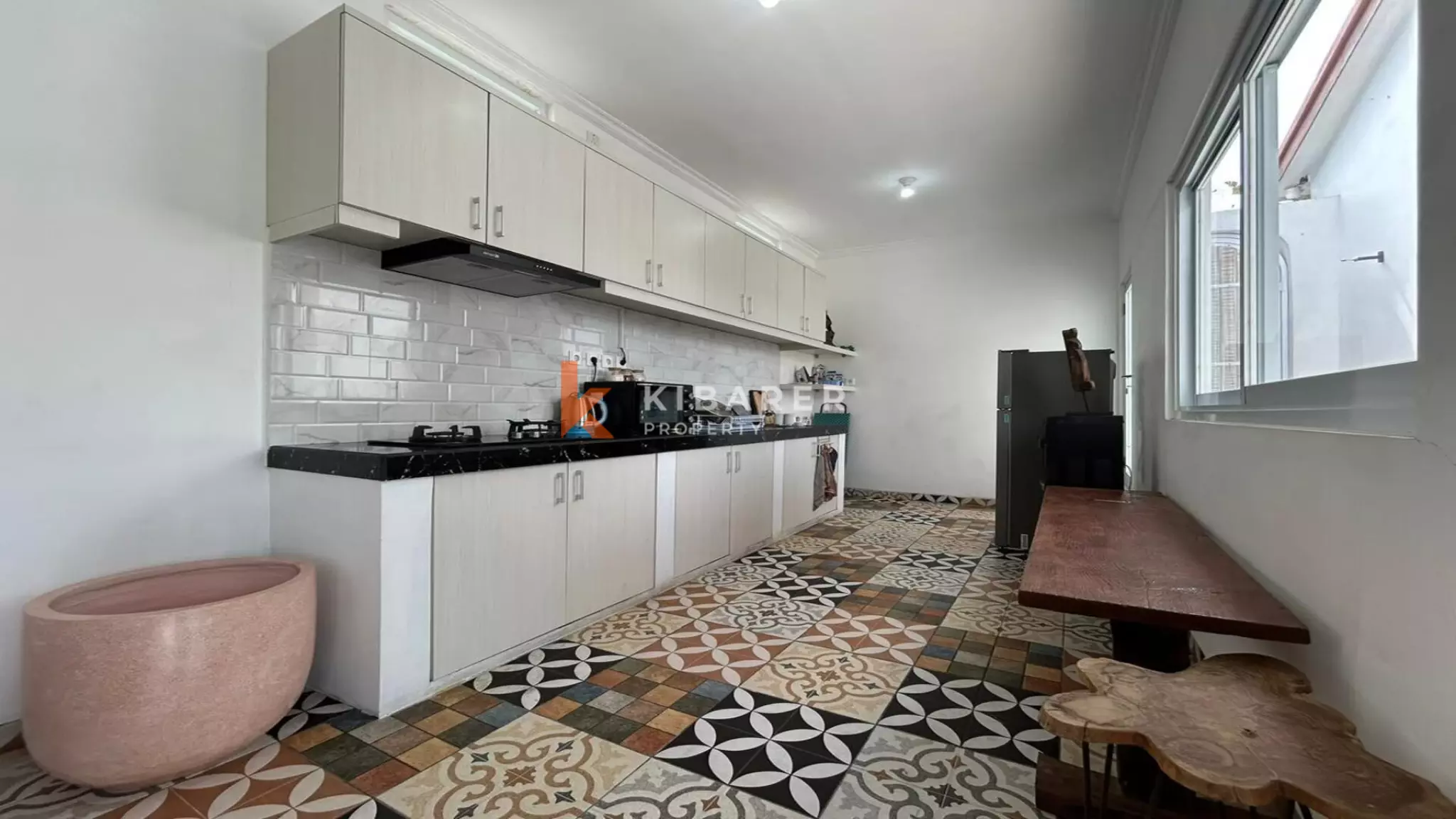 Charming Enclosed-Living Two-Bedroom Villa with Pool in Central Berawa — image 11