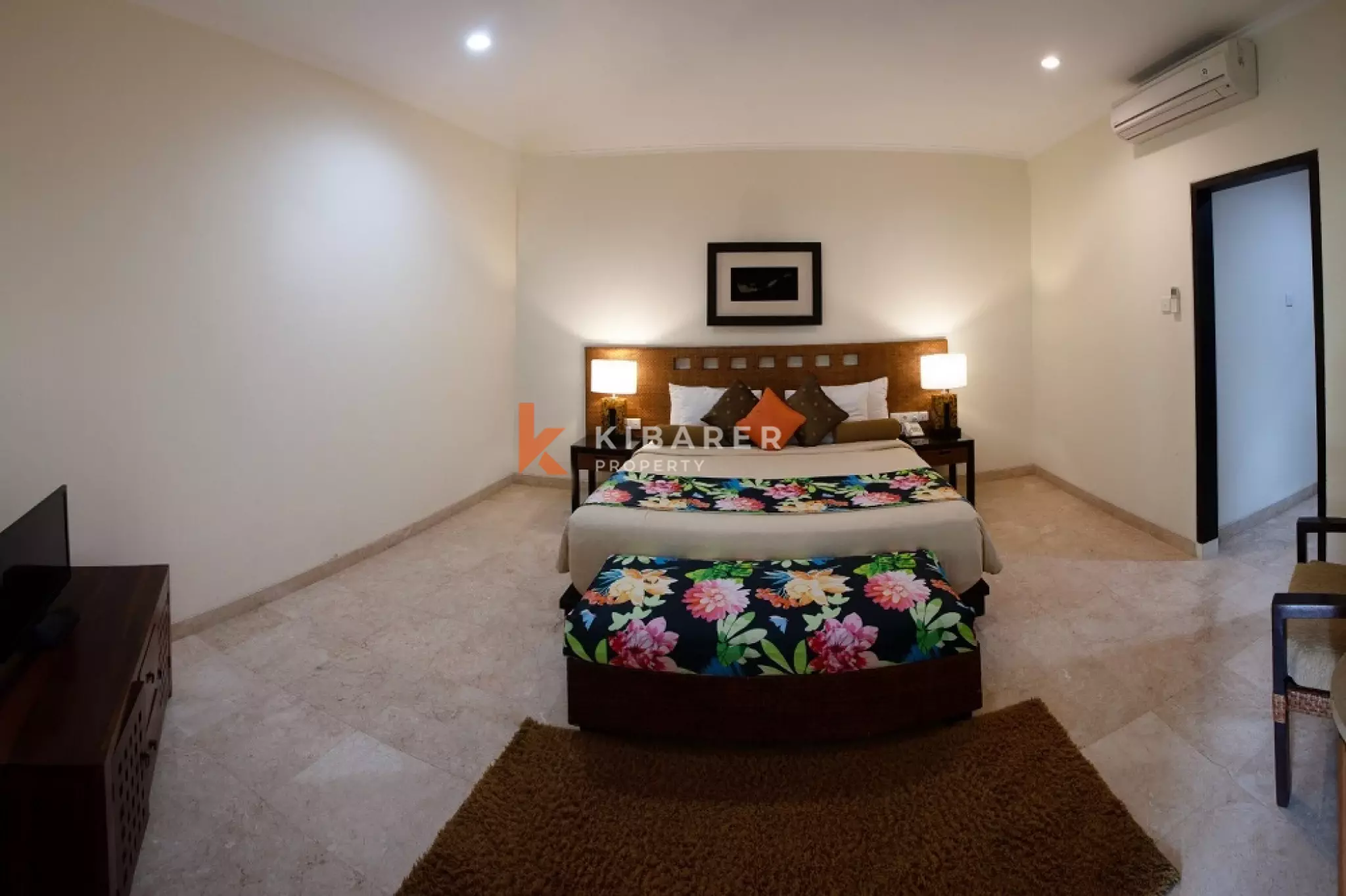 Touch Tropical Four-Bedrooms Open Living Villa in Jimbaran — image 5