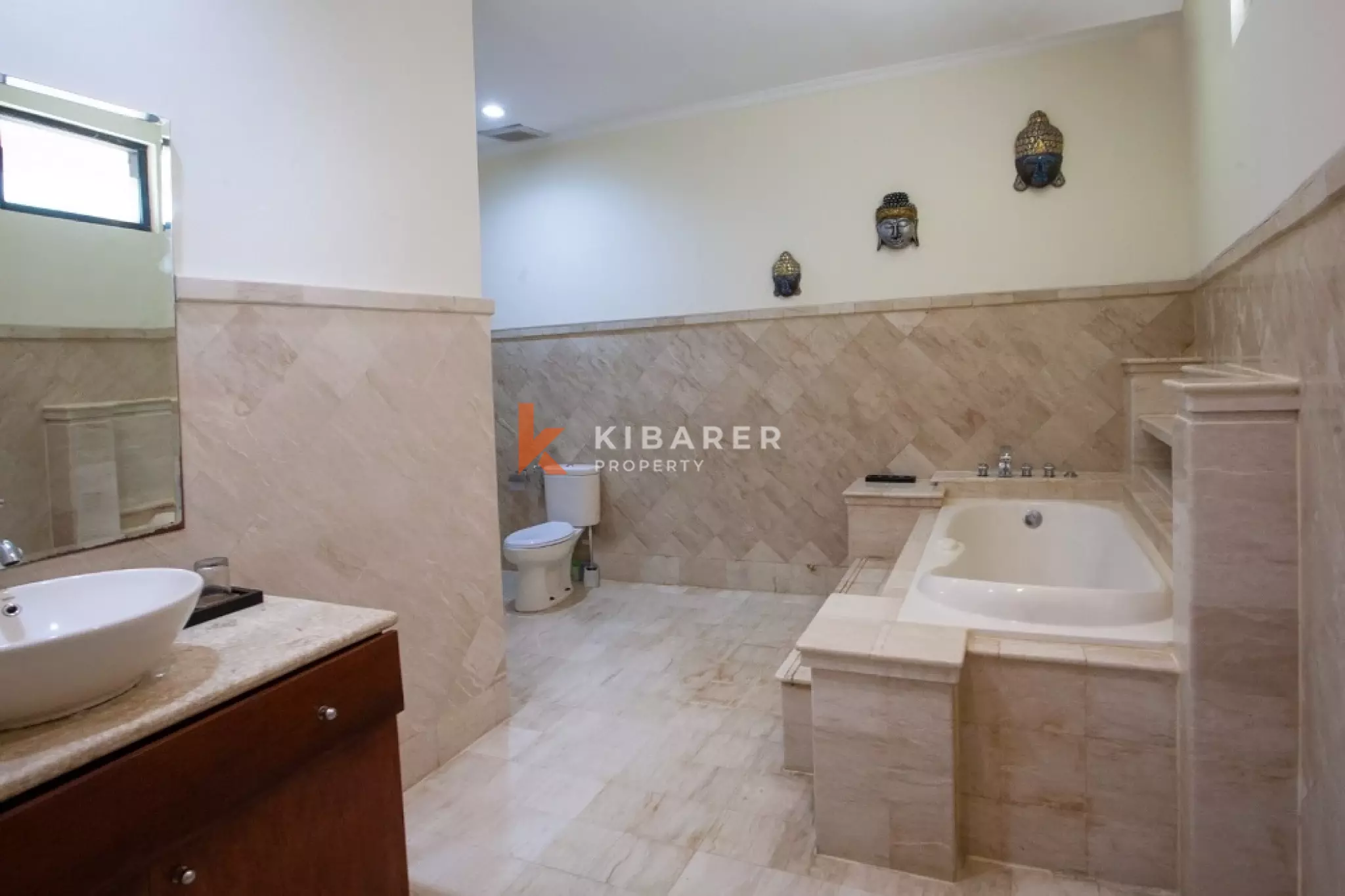 Touch Tropical Four-Bedrooms Open Living Villa in Jimbaran — image 10