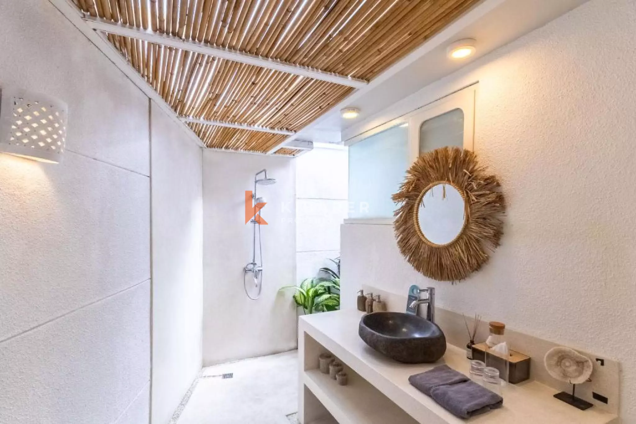 Charming Family Three-Bedrooms Villa Near Berawa Beach — image 14