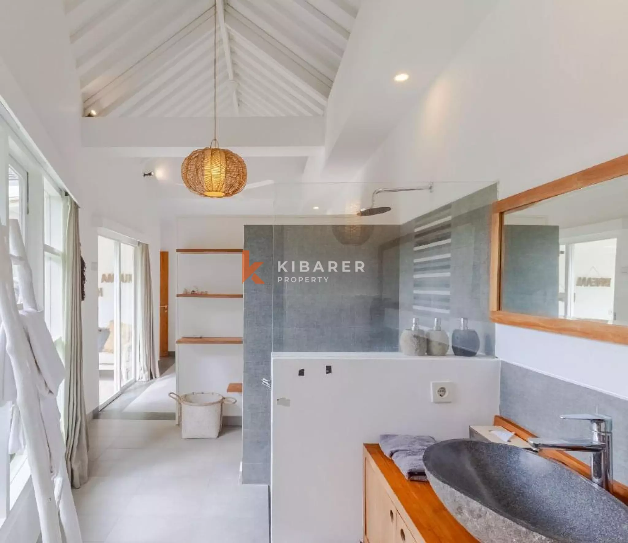 Charming Family Three-Bedrooms Villa Near Berawa Beach — image 17