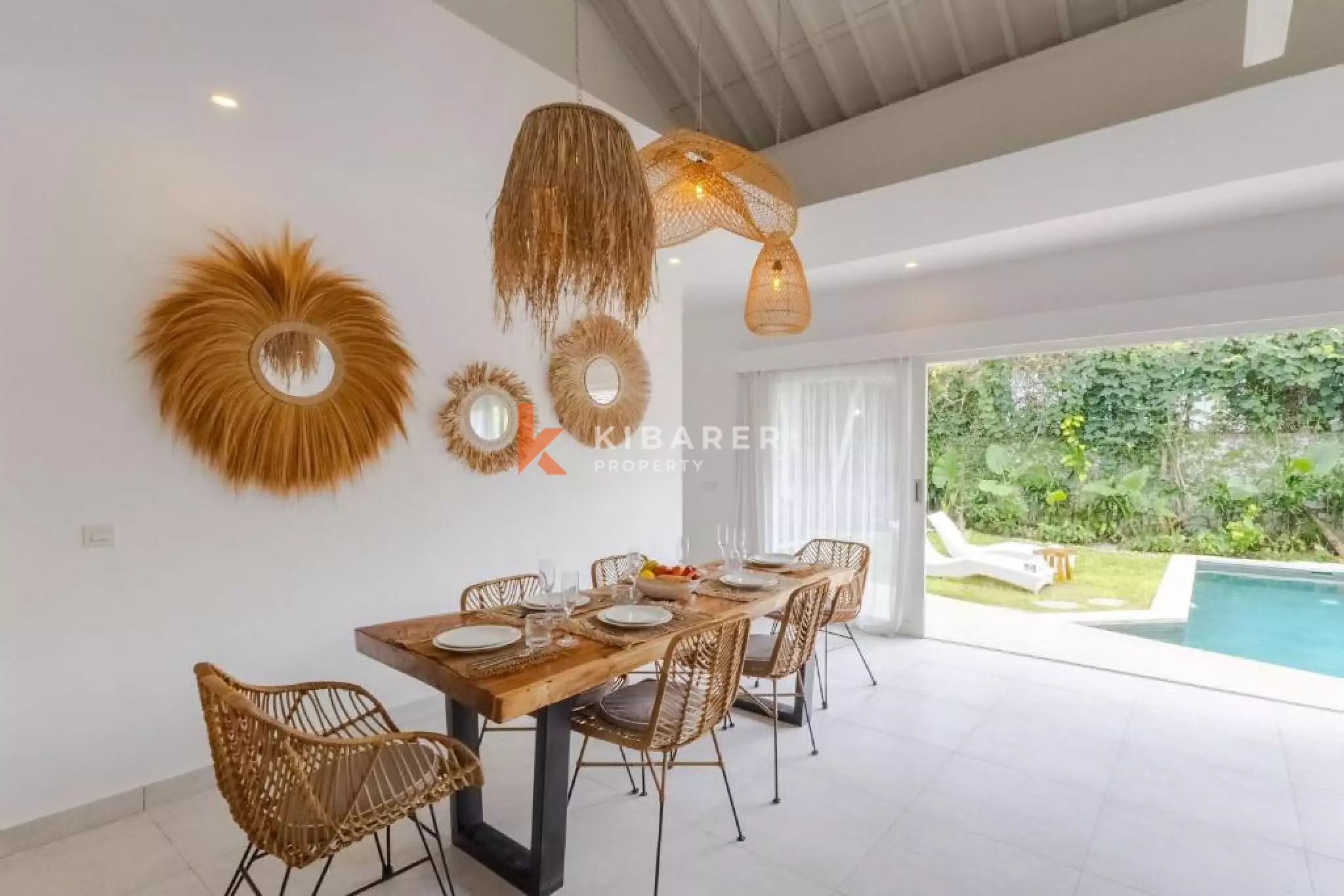 Charming Family Three-Bedrooms Villa Near Berawa Beach — image 9