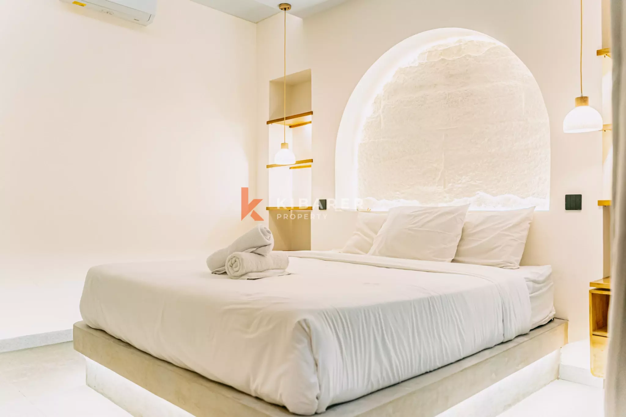 Modern Two Bedroom Villa Situated in Babakan Area — image 11