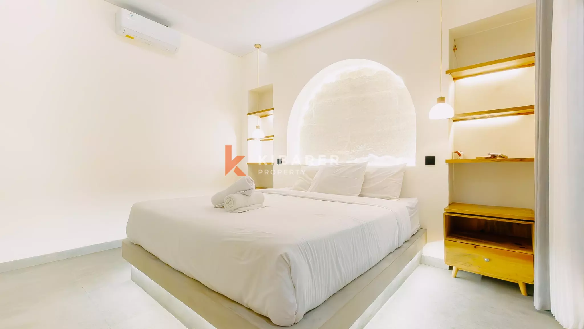 Modern Two Bedroom Villa Situated in Babakan Area — image 12