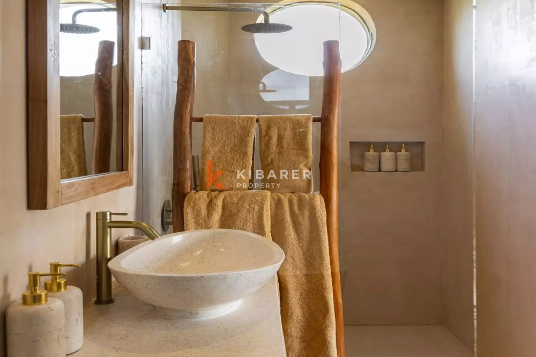 Fengshui Harmony Two-Bedrooms Enclosed Villa in Bingin — image 14