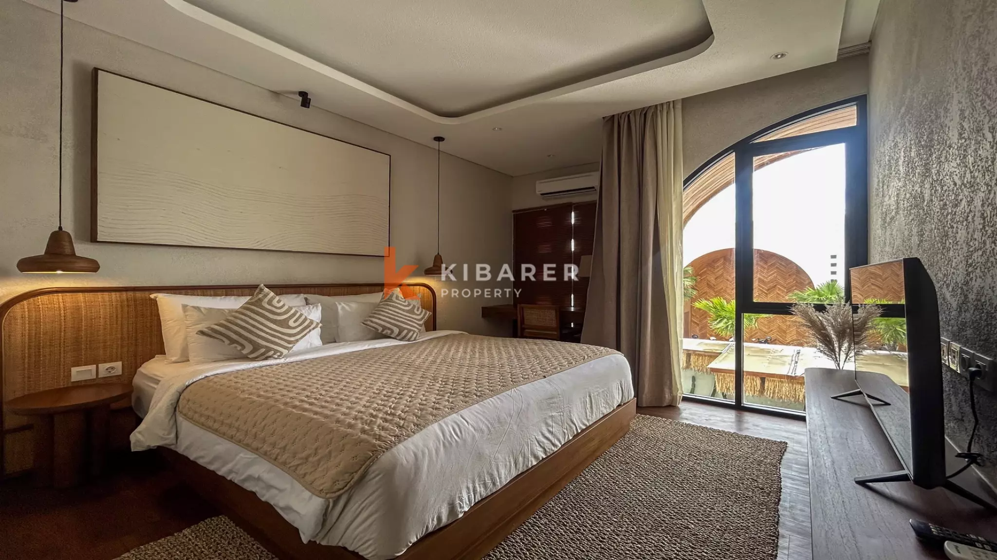 Luxury Chic Two-Bedroom Enclosed Living Villa in Canggu — image 13