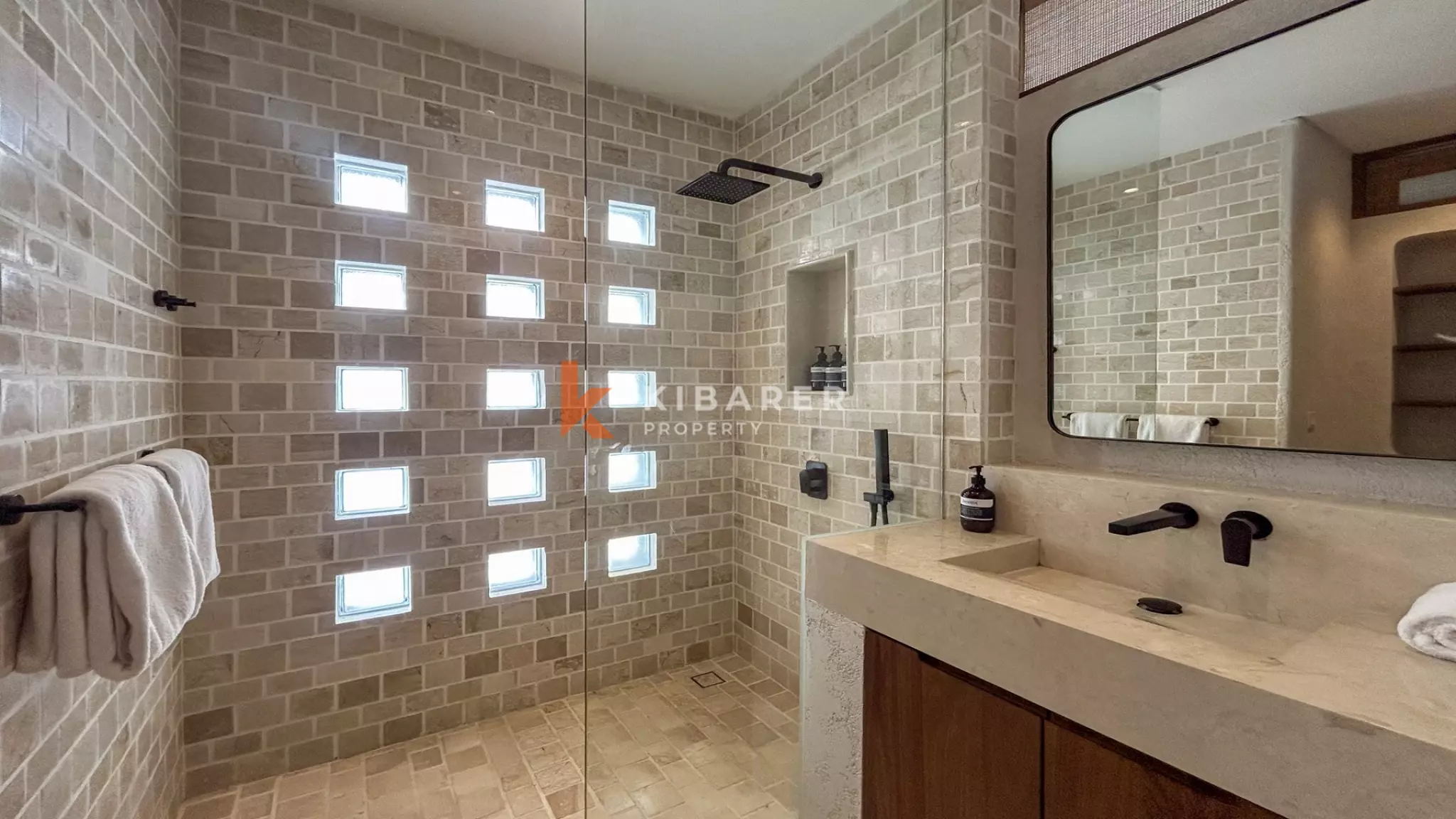 Luxury Chic Two-Bedroom Enclosed Living Villa in Canggu — image 15