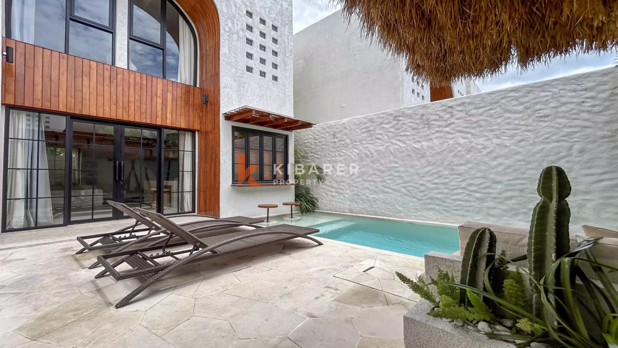 Luxury Chic Two-Bedroom Enclosed Living Villa in Canggu — image 1