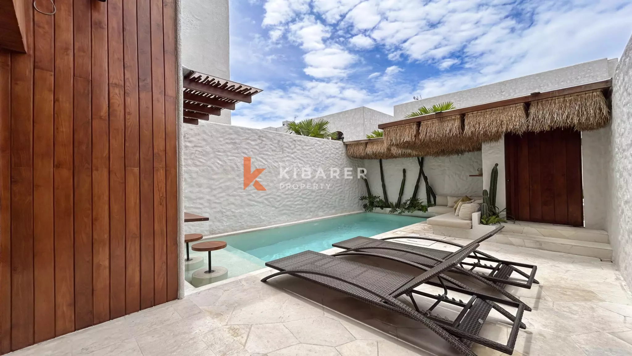 Luxury Chic Two-Bedroom Enclosed Living Villa in Canggu — image 5