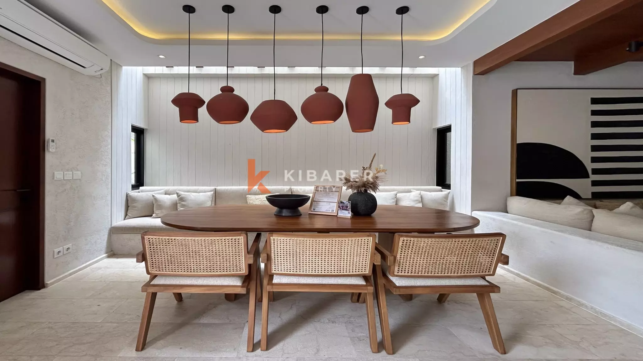Luxury Chic Two-Bedroom Enclosed Living Villa in Canggu — image 9