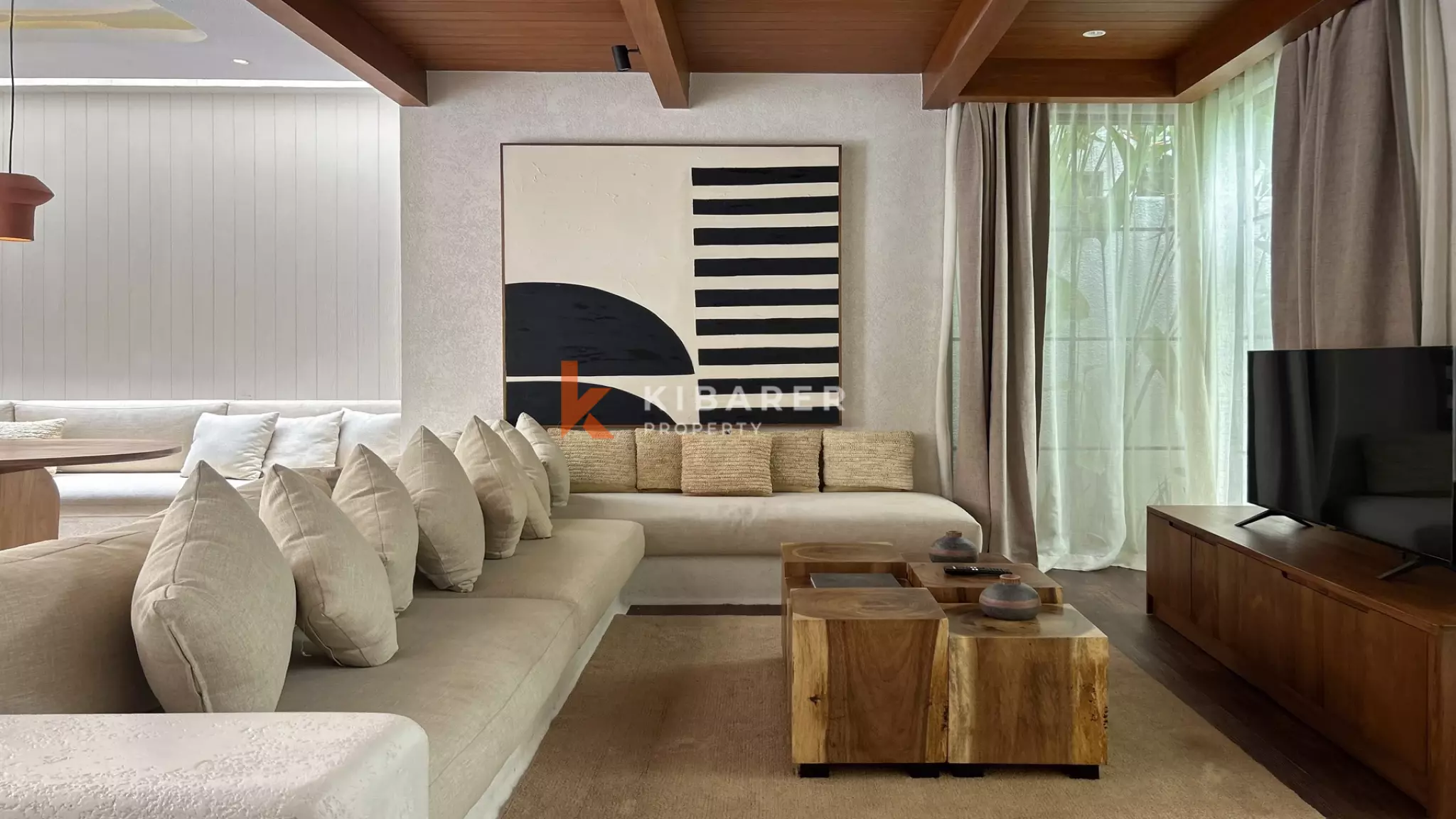 Luxury Chic Two-Bedroom Enclosed Living Villa in Canggu — image 7