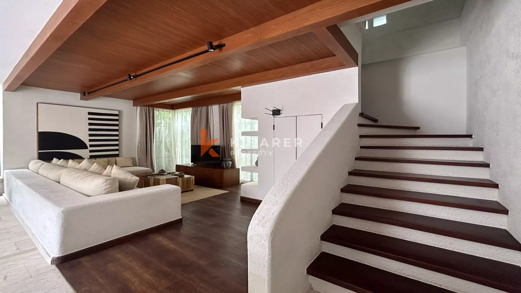Luxury Chic Two-Bedroom Enclosed Living Villa in Canggu — image 8