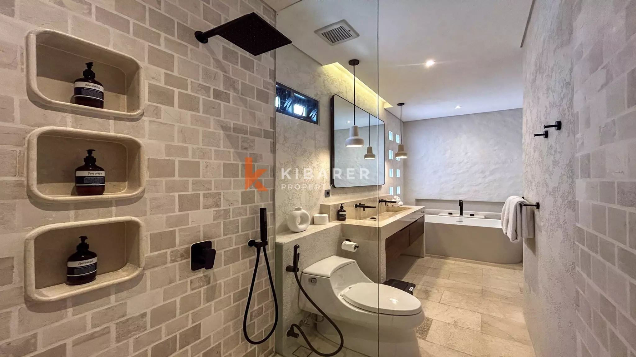 Luxury Chic Three-Bedroom Enclosed Living Villa in Canggu — image 14