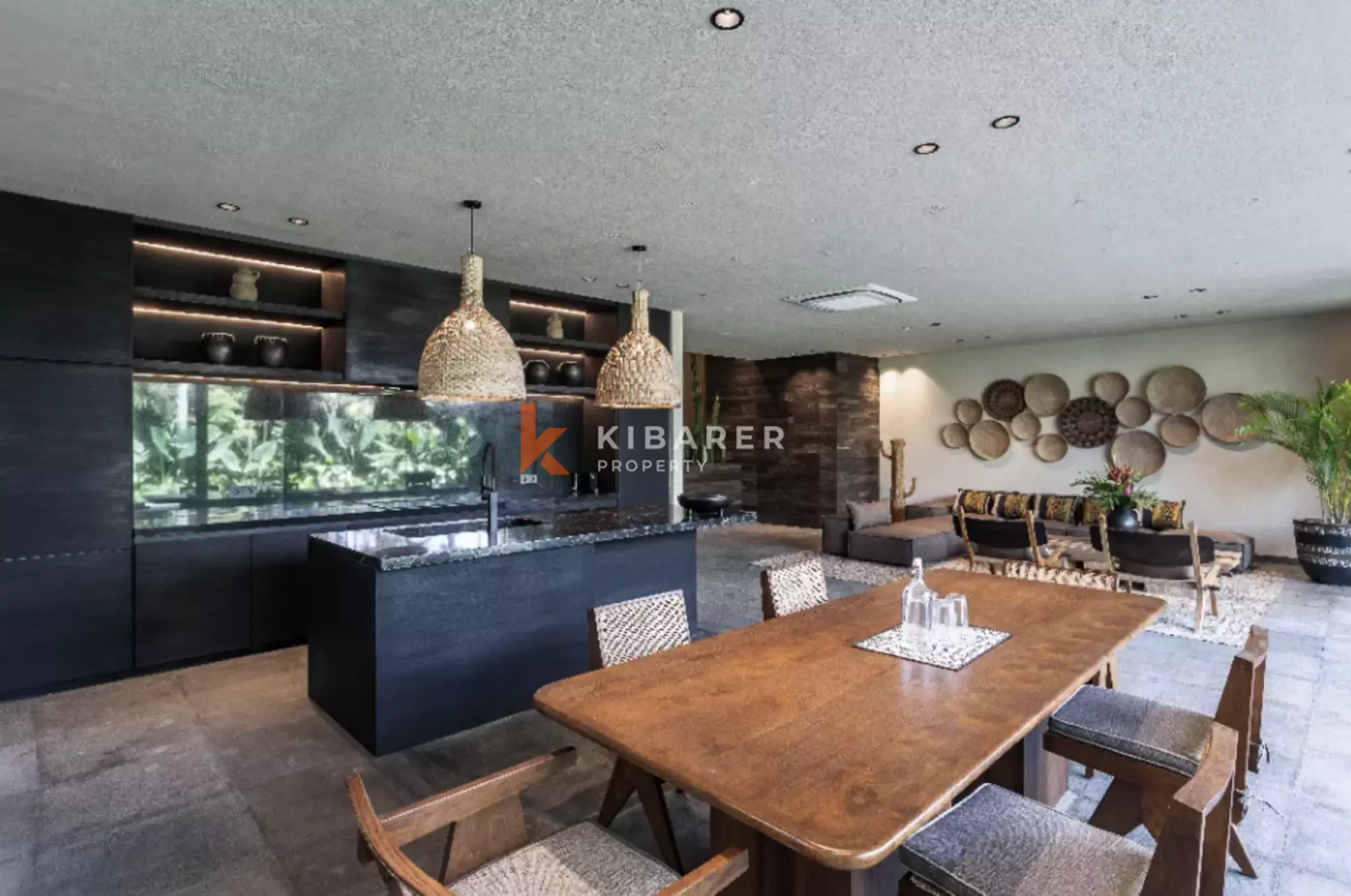 Unique Four-Bedroom Villa in Berawa Offering Diverse Lifestyles — image 3