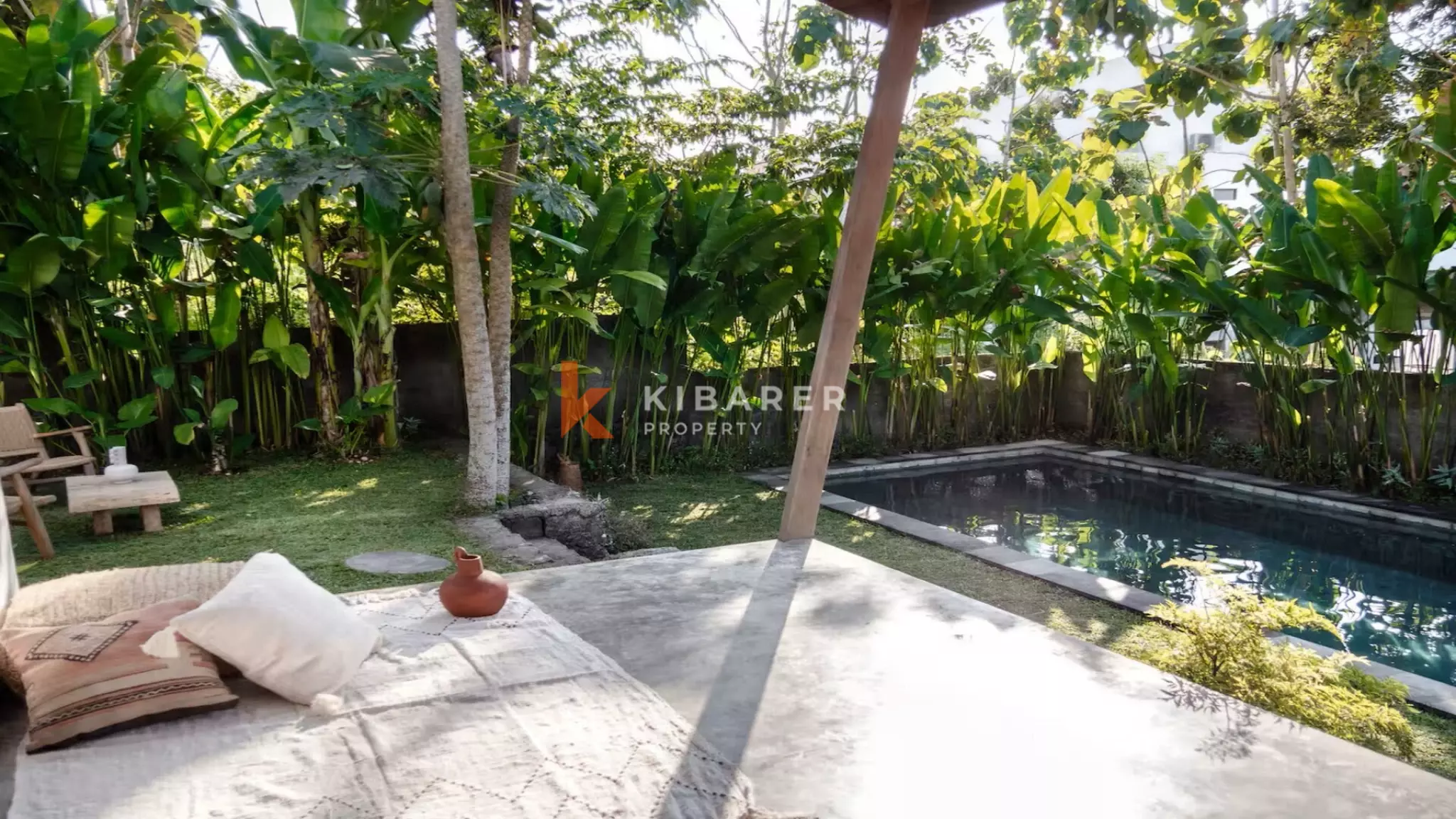 Chic One-Bedroom Villa with Enclosed Living in Uluwatu — image 3