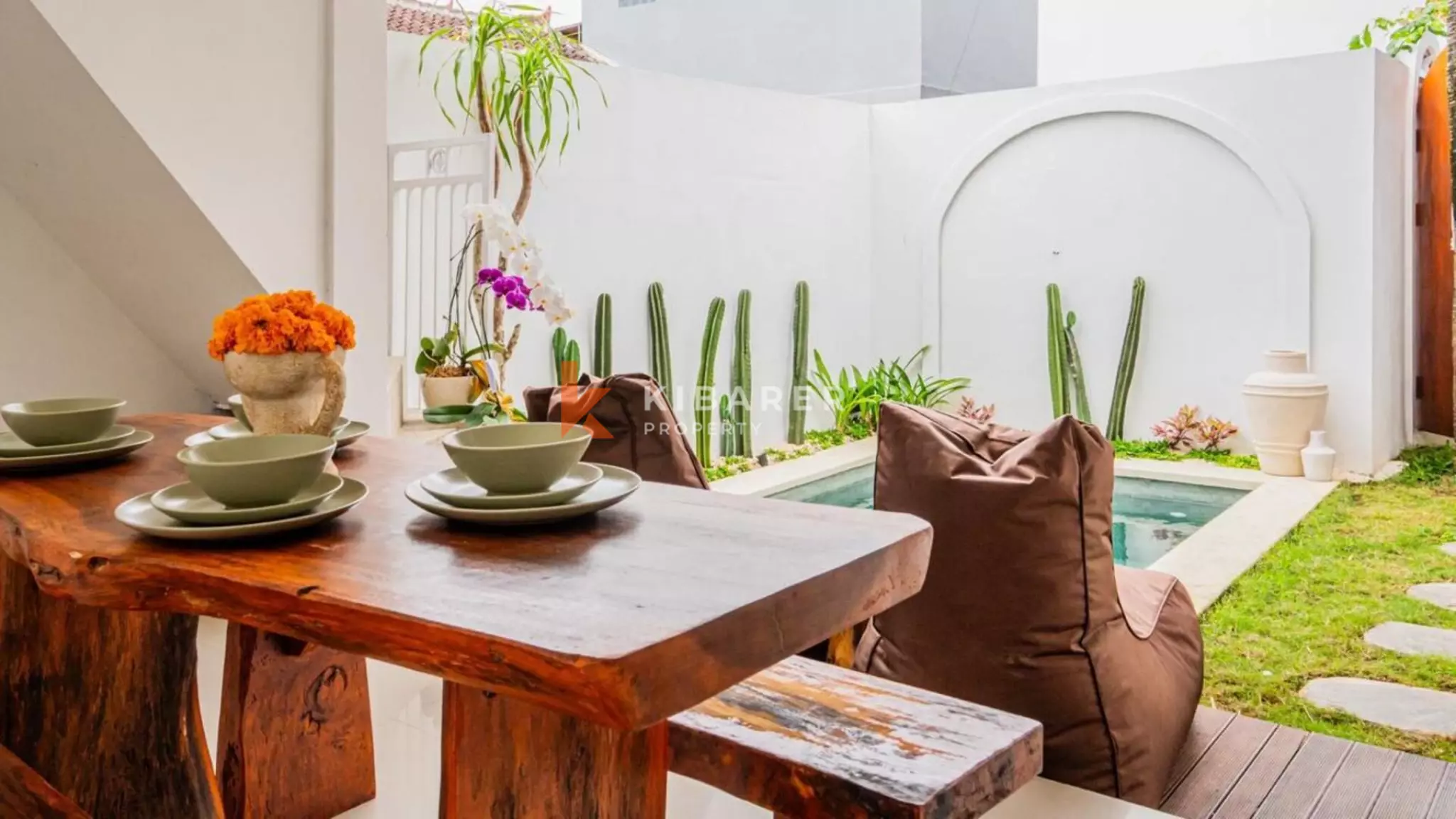 Relax and Unwind Three Bedroom Villa in Ungasan — image 3