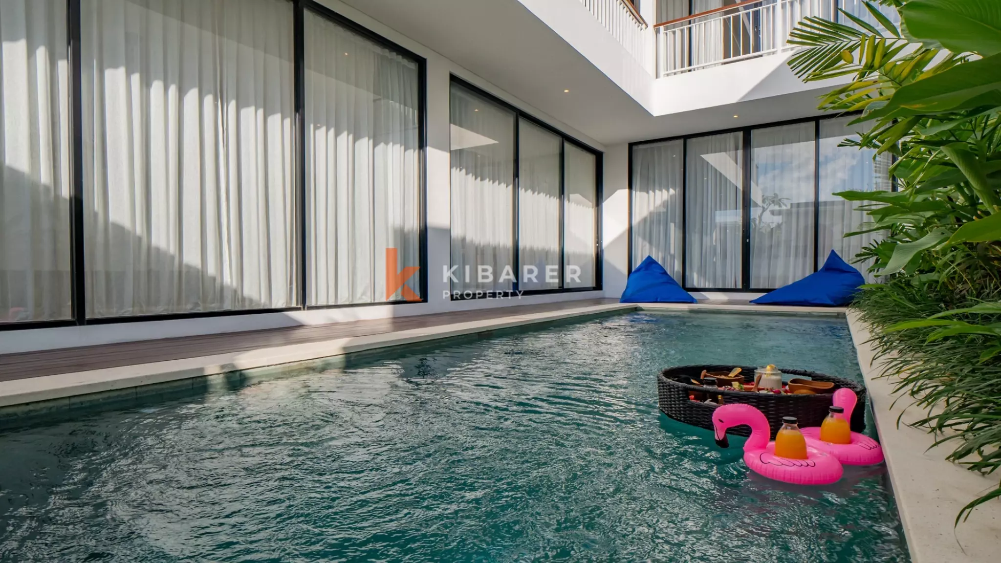 Charming Three-Bedroom Tropical Villa with Enclosed Living Concept in Canggu — image 1
