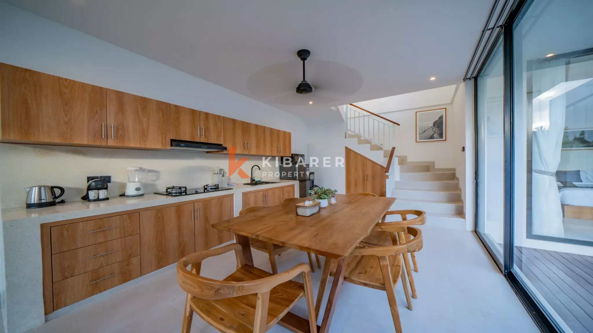 Charming Three-Bedroom Tropical Villa with Enclosed Living Concept in Canggu — image 8