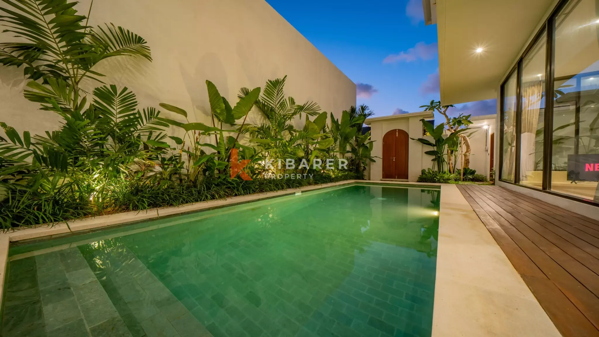 Charming Three-Bedroom Tropical Villa with Enclosed Living Concept in Canggu — image 6