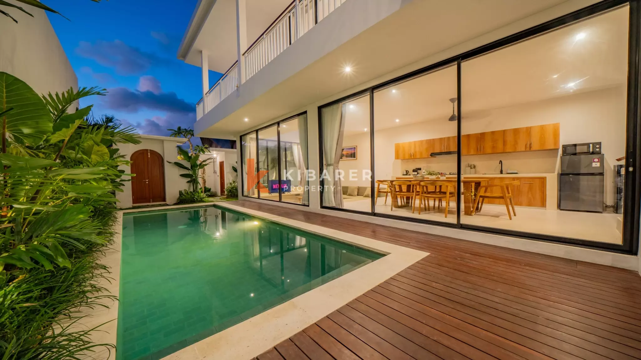 Charming Three-Bedroom Tropical Villa with Enclosed Living Concept in Canggu — image 5