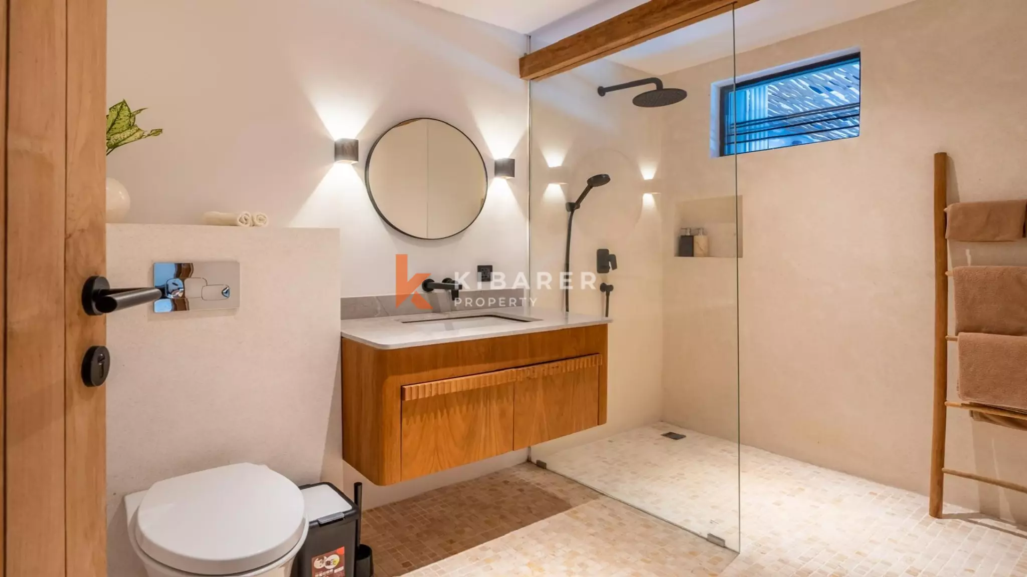 Stylish Enclosed Three-Bedroom Villa with Rooftop in Prime Berawa — image 19