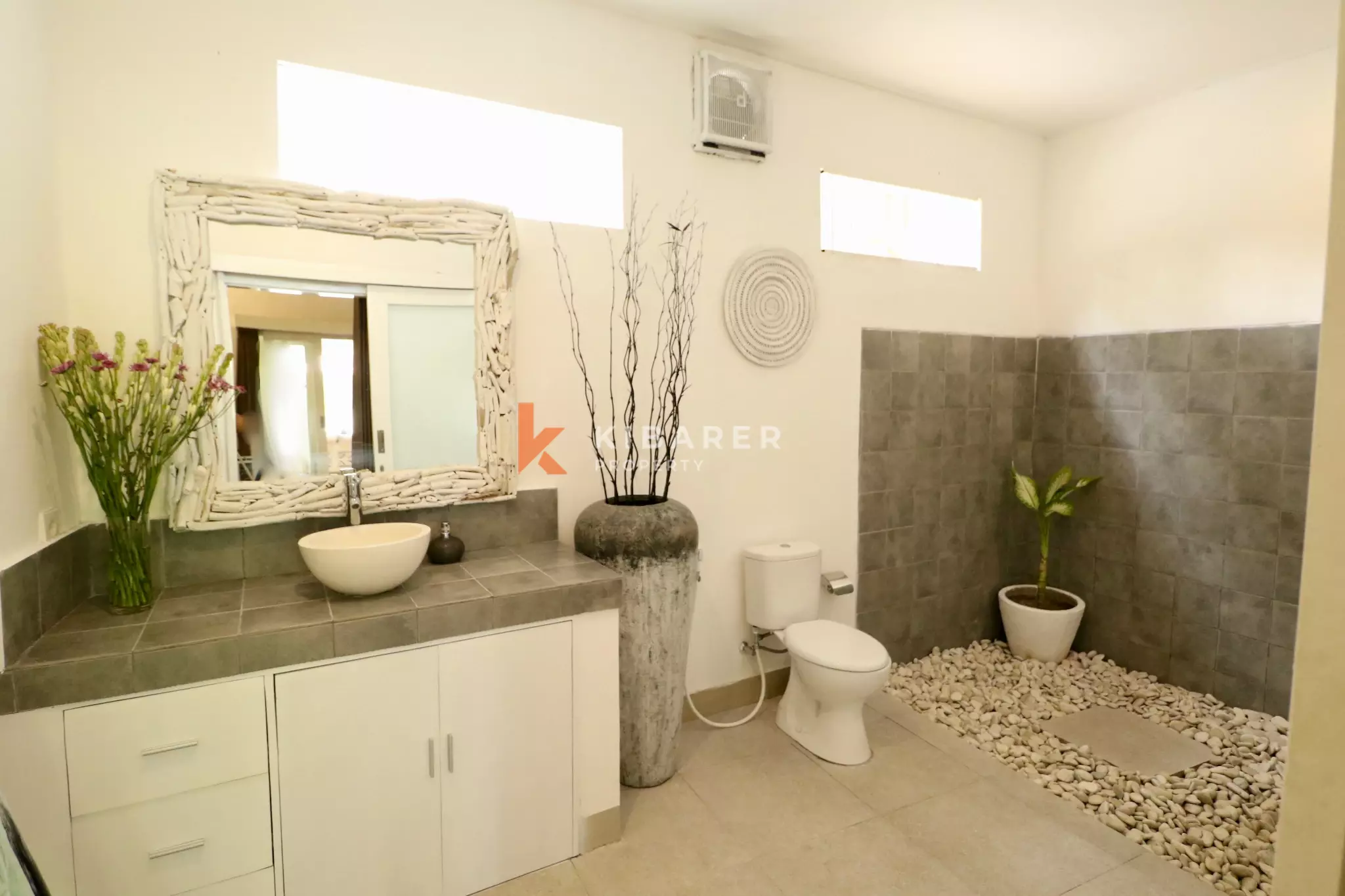 Charming 3-Bedroom Villa in the Best Neighborhood — image 13