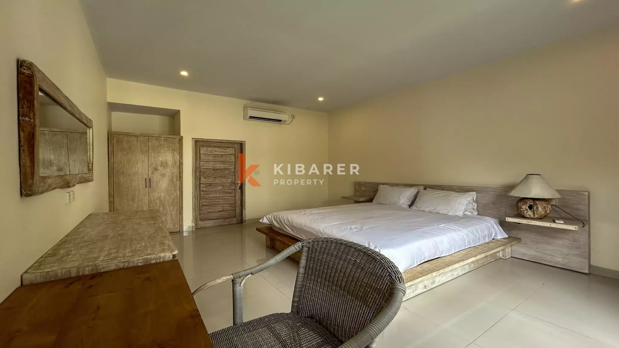 Comfortable Enclosed-Living Two-Bedroom Villa in Canggu — image 13