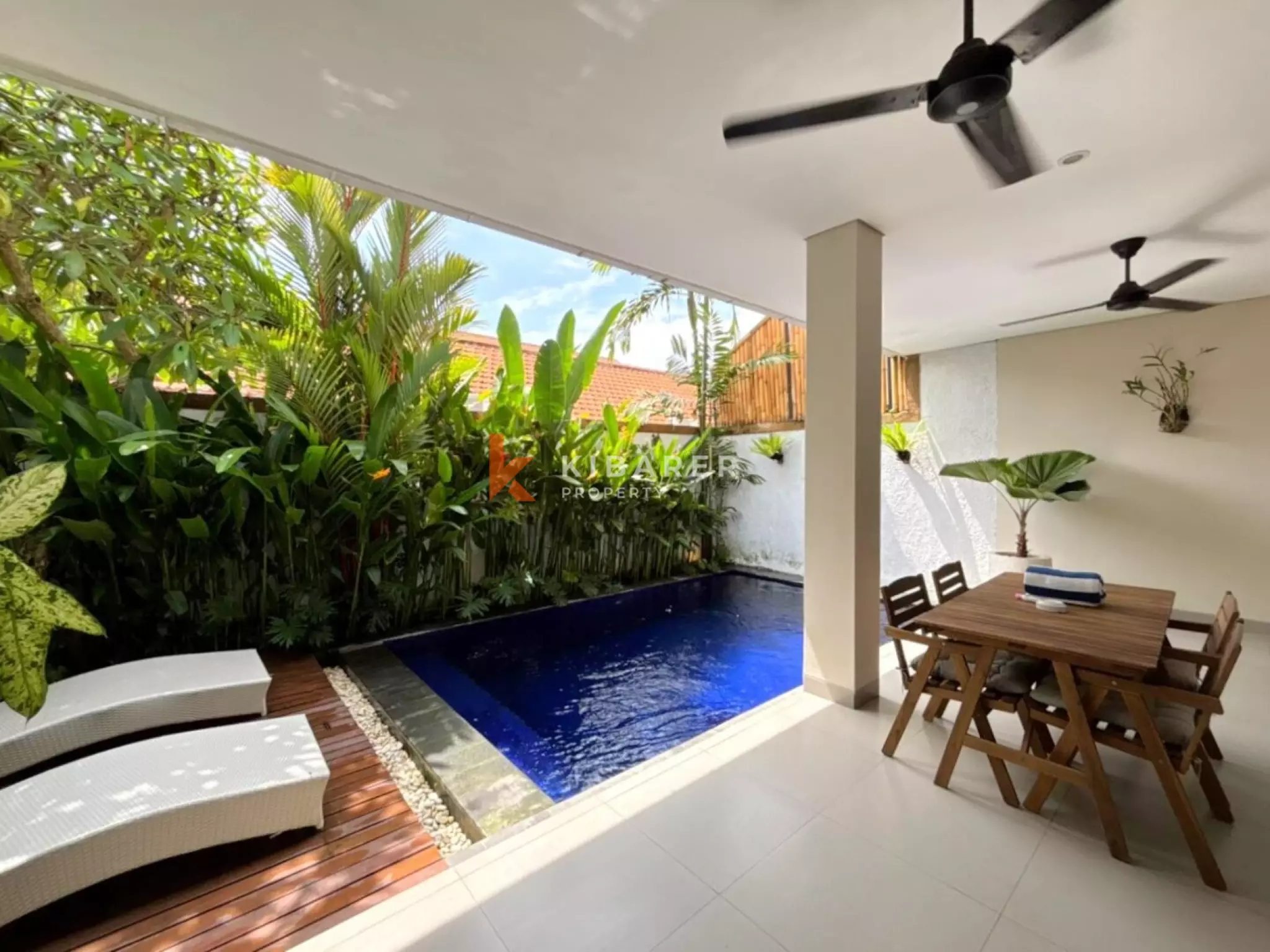 Modern Enclosed Villa Retreat in Canggu — image 8