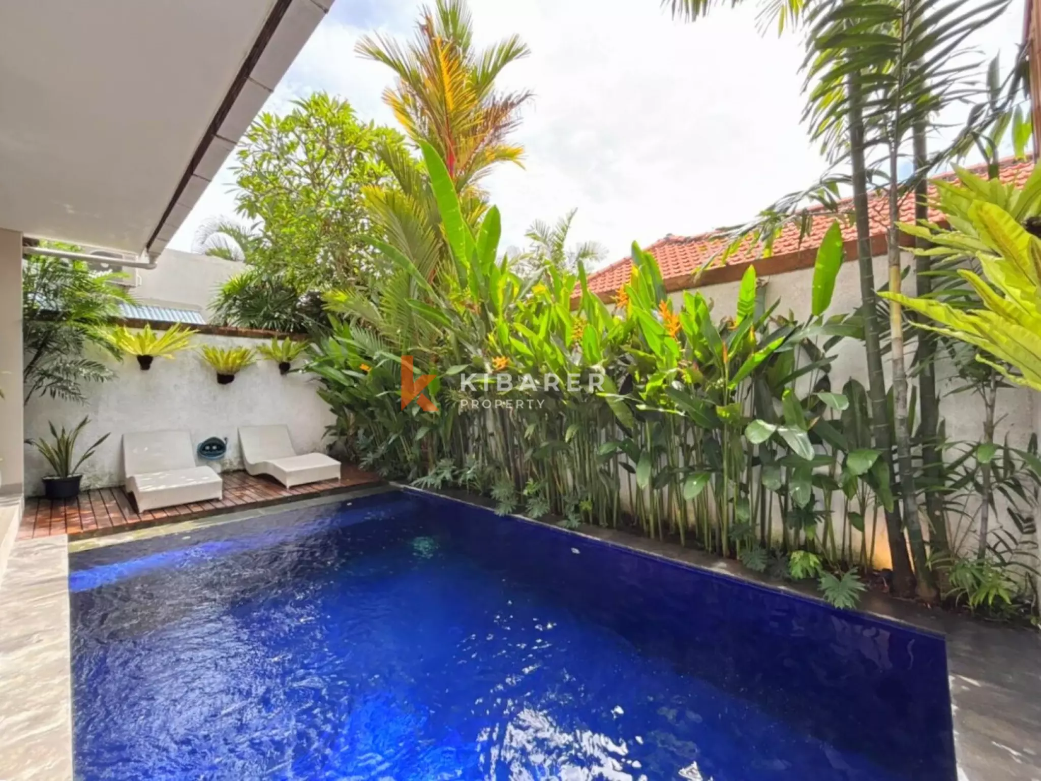 Modern Enclosed Villa Retreat in Canggu — image 16