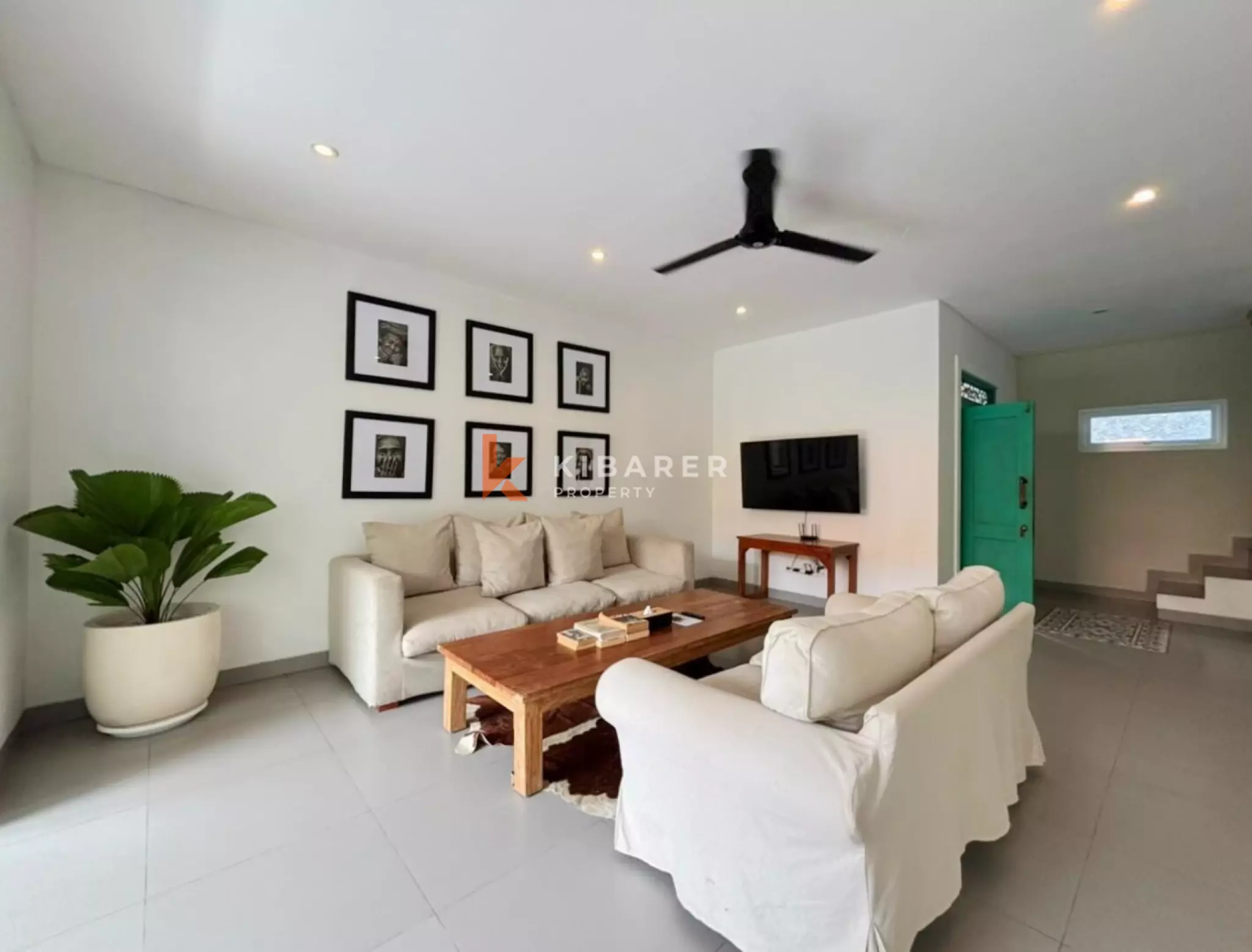 Modern Enclosed Villa Retreat in Canggu — image 3