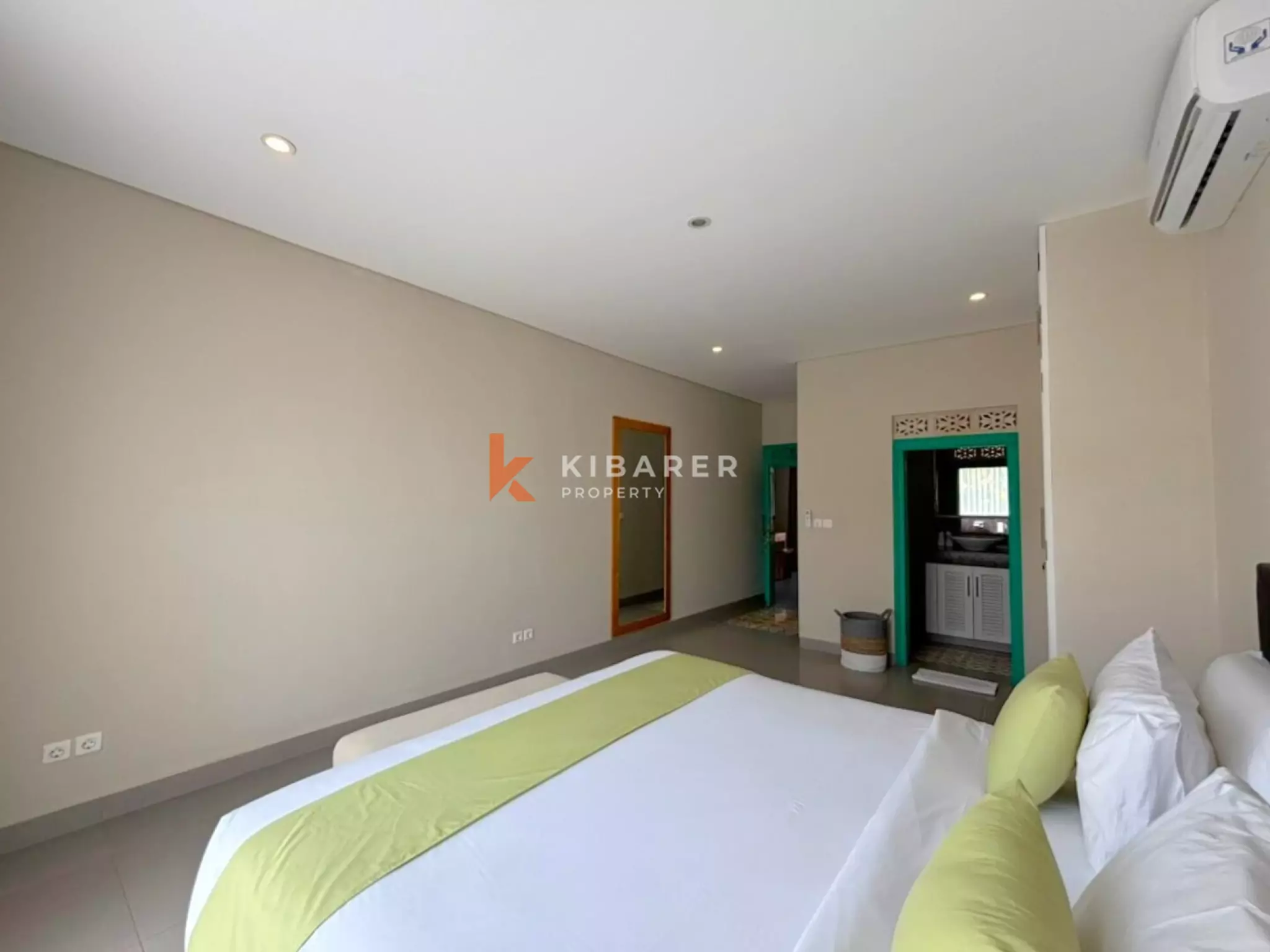 Modern Enclosed Villa Retreat in Canggu — image 12