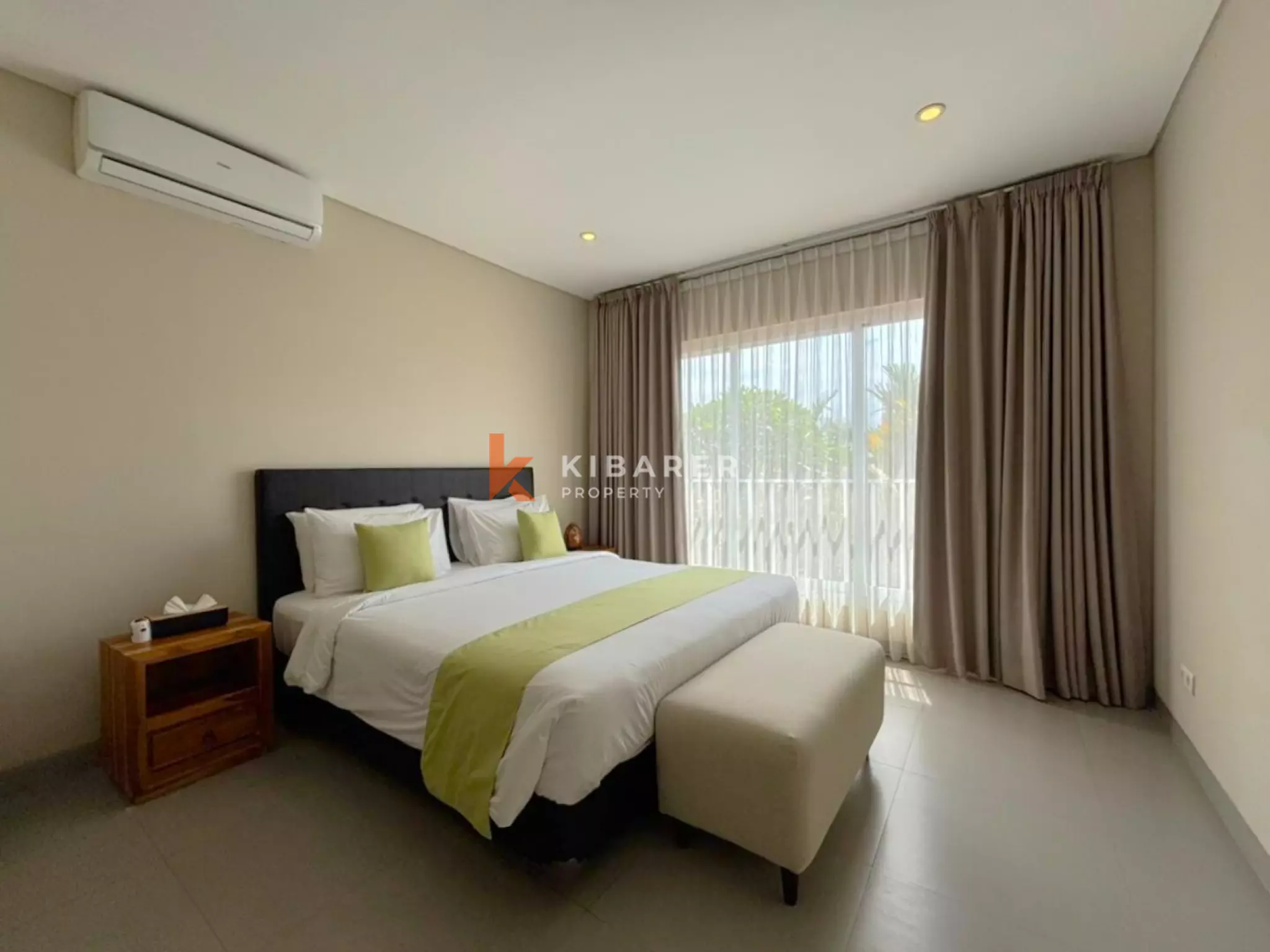 Modern Enclosed Villa Retreat in Canggu — image 13
